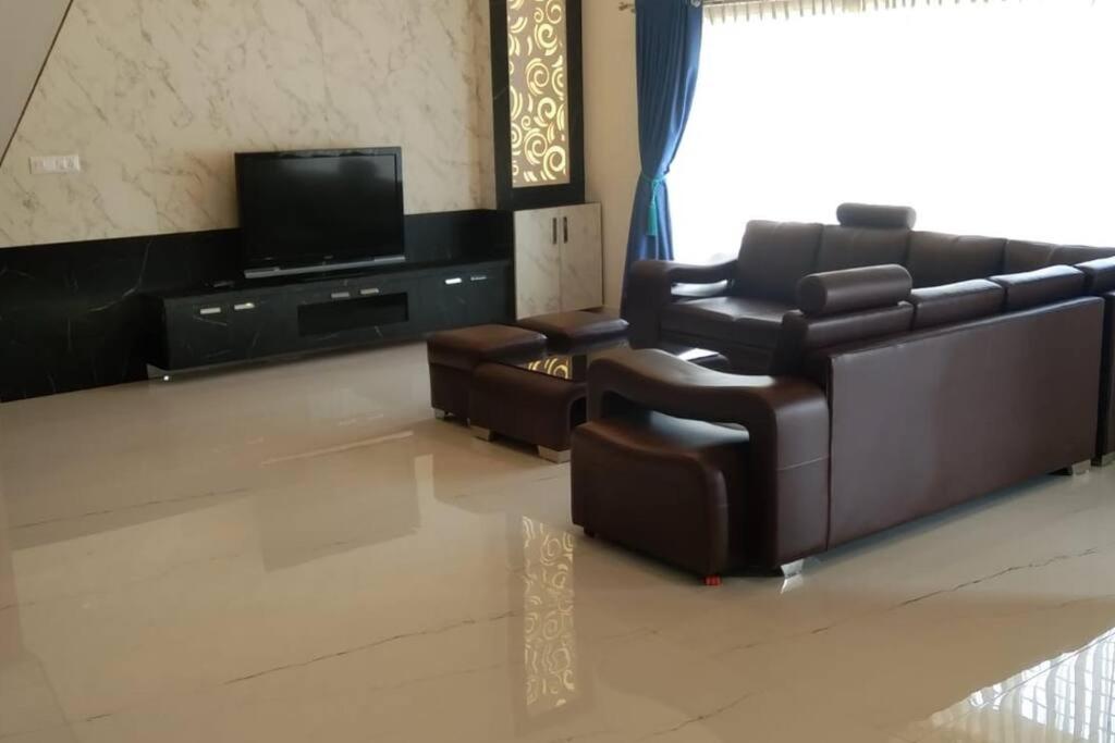 Luxury Villa in Brahmavara