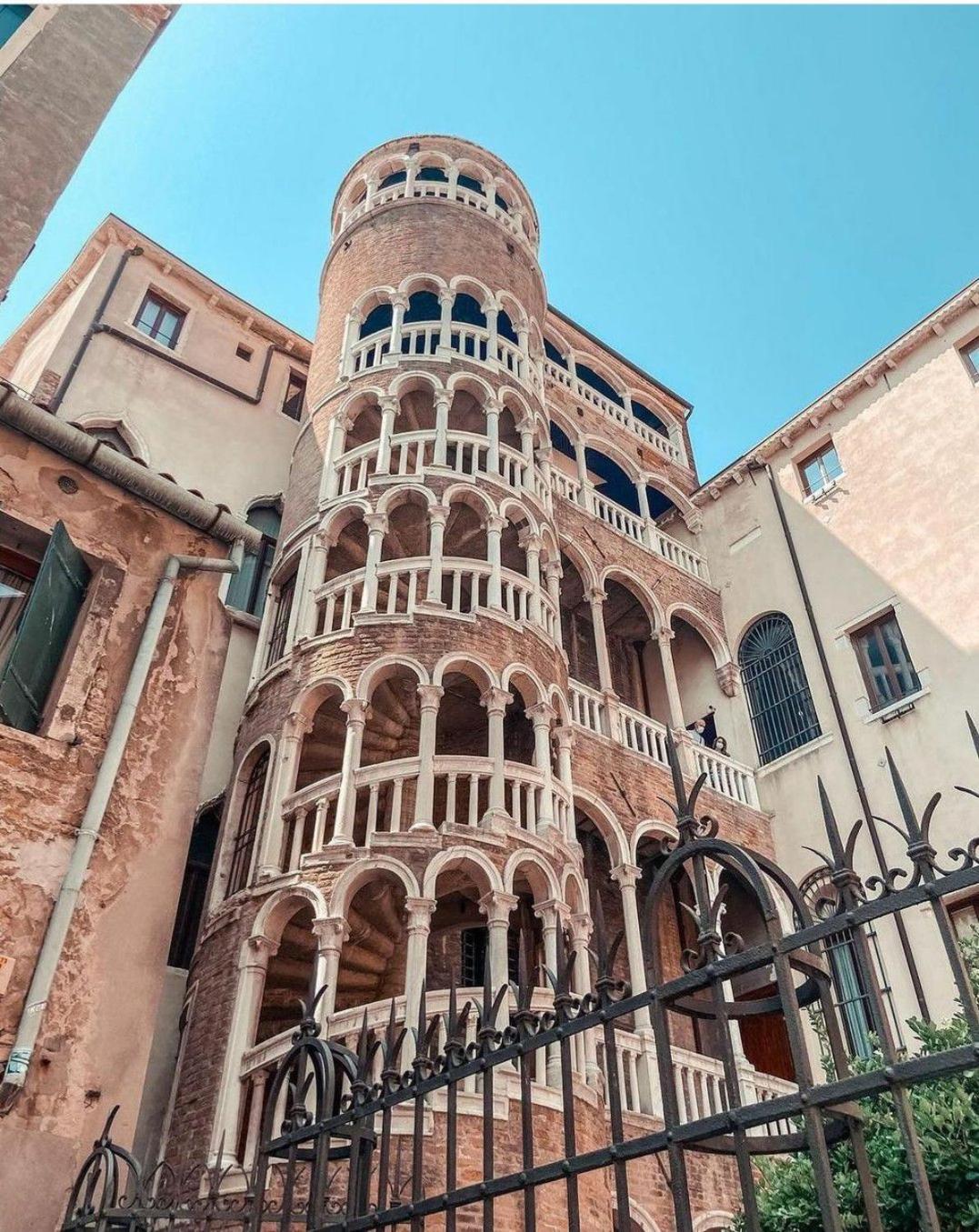 Dimora Al Doge Beato Canal View — Venice