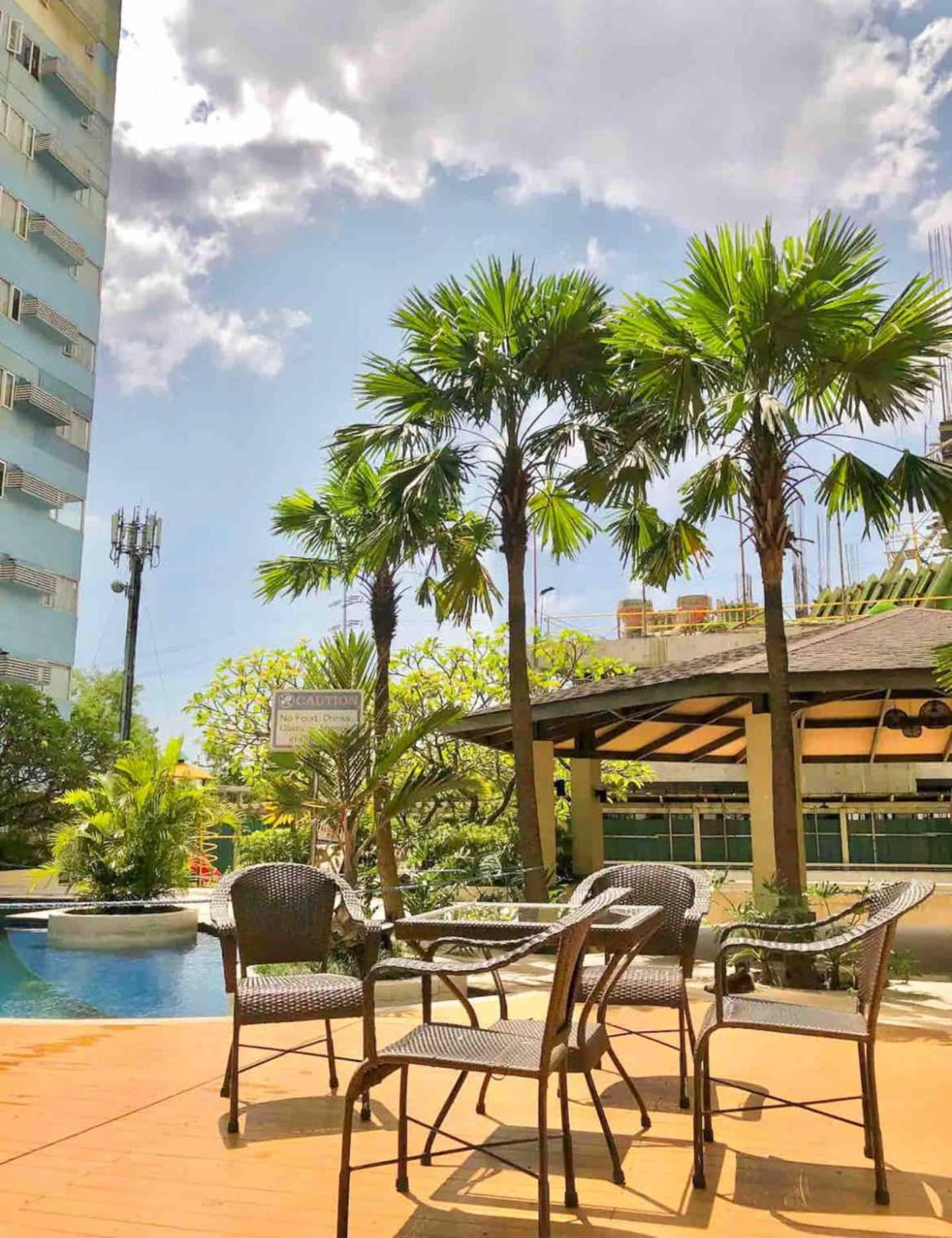 Affordable Condo Near Bgc, Venice Mall #rt33006