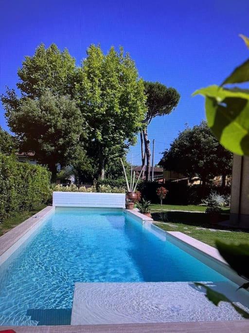 Villa Hermitage a Forte dei Marmi view 2