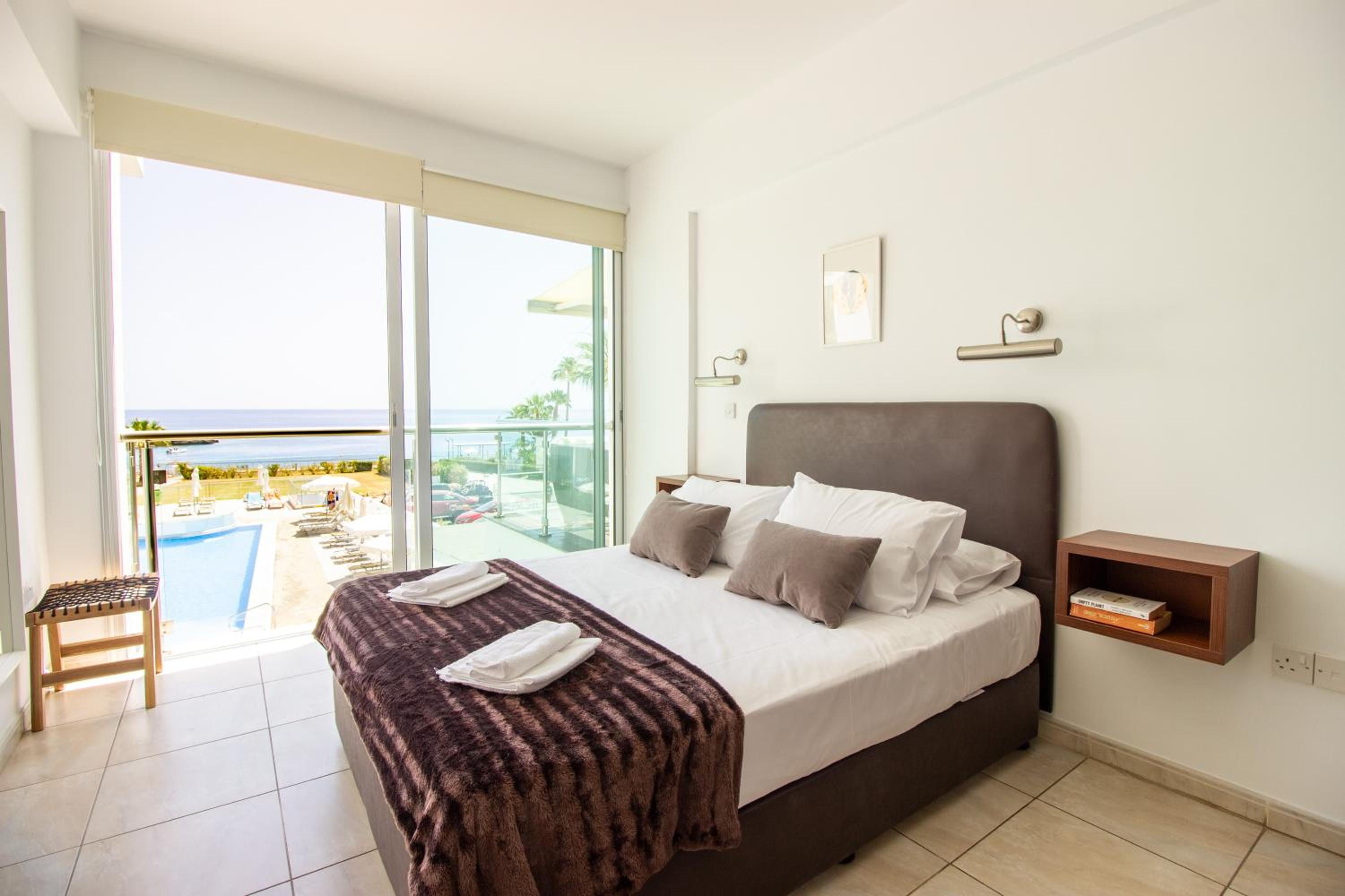 Prime Protaras Seafront Apt