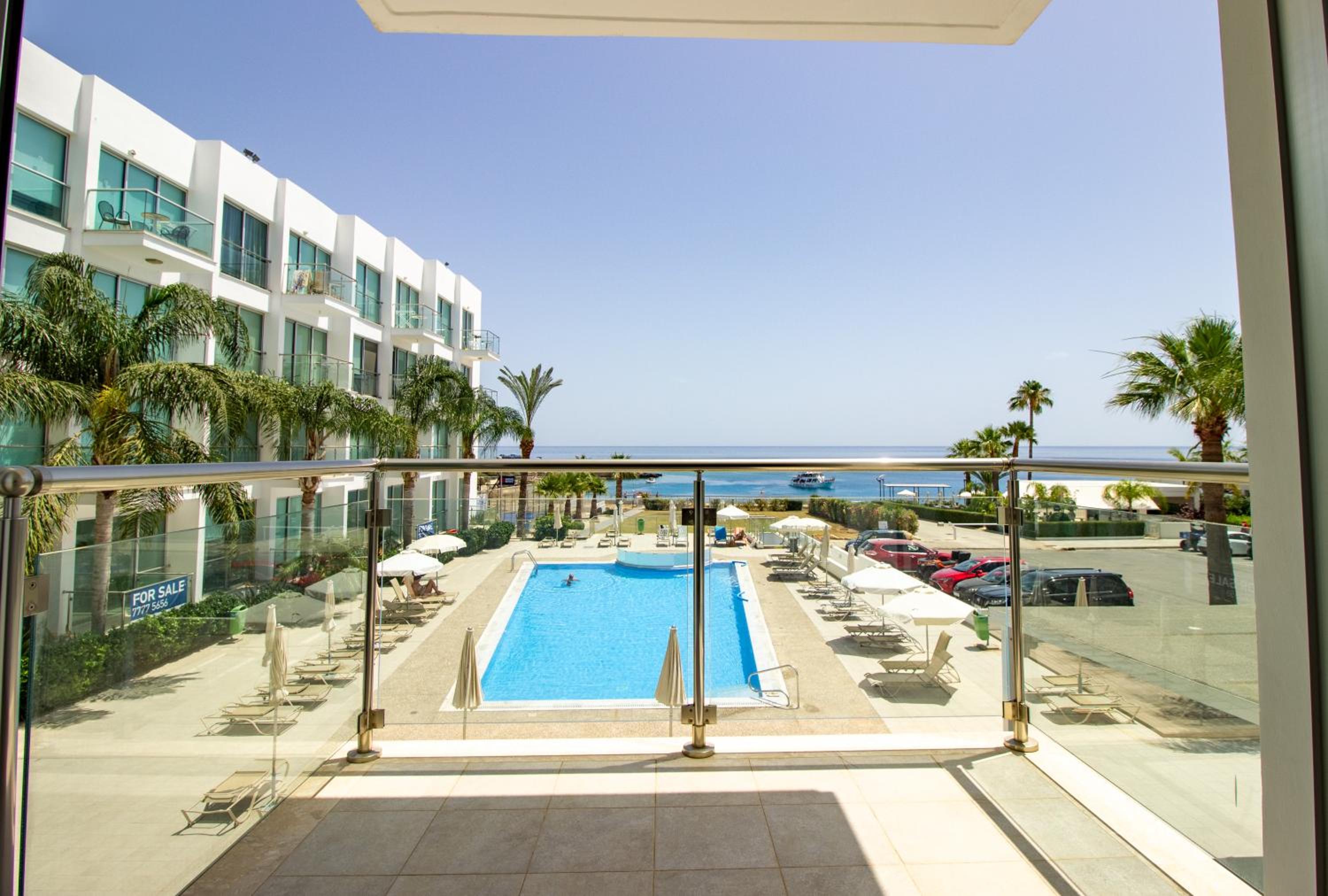 Prime Protaras Seafront Apt