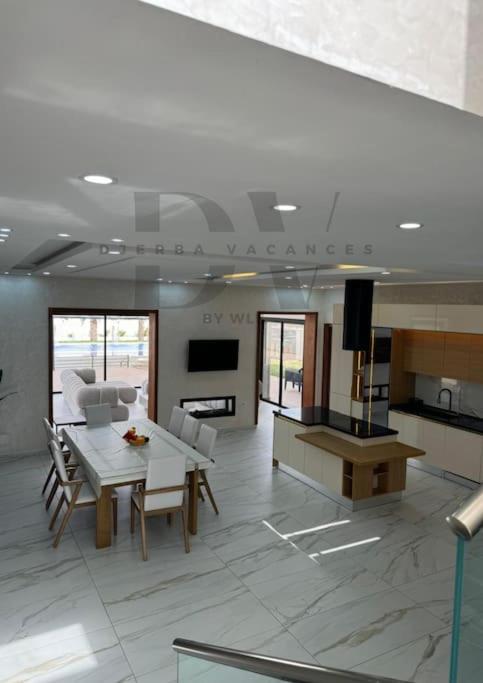 Villa Five Palm view 3