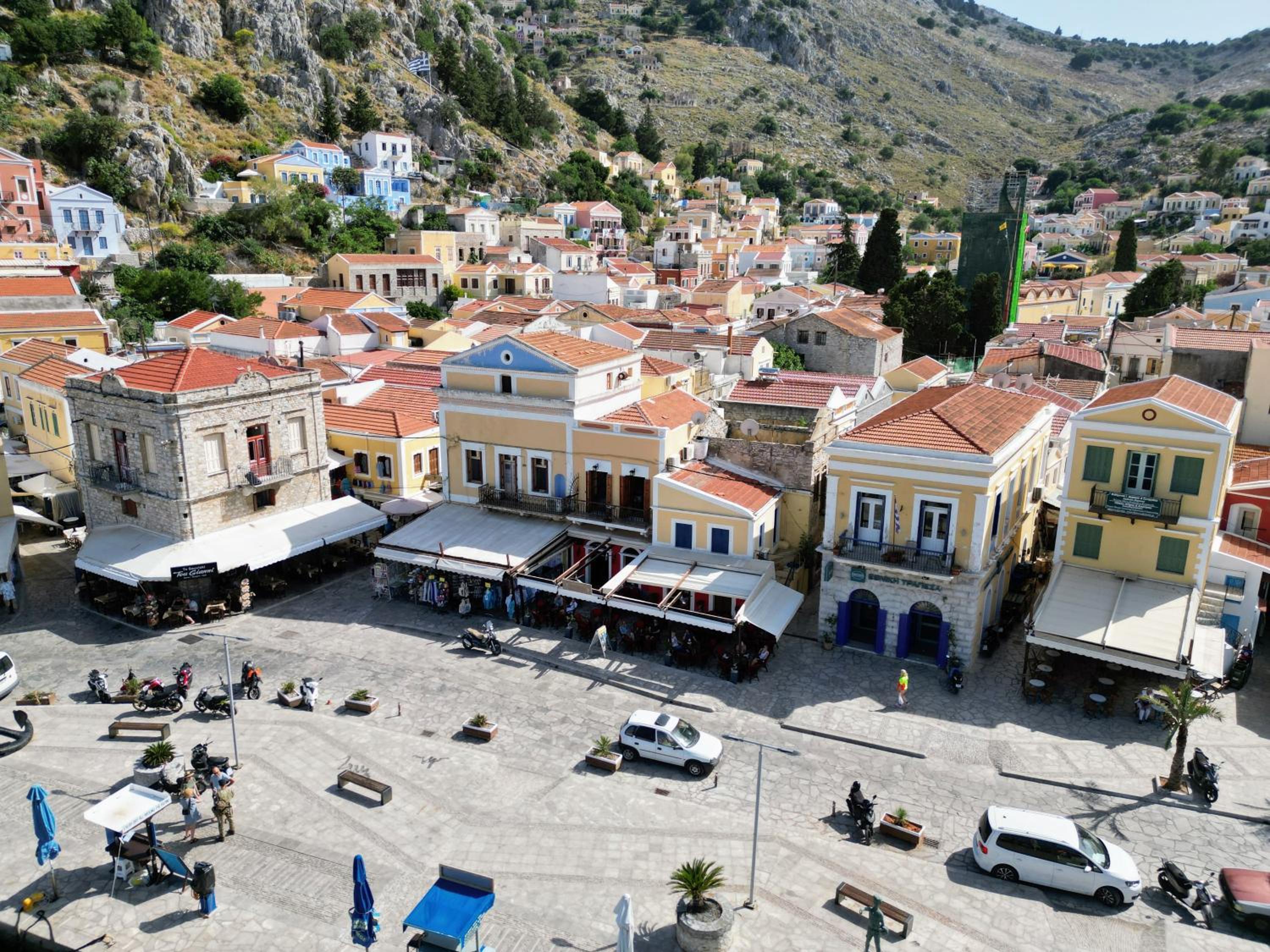 Amorosa House
