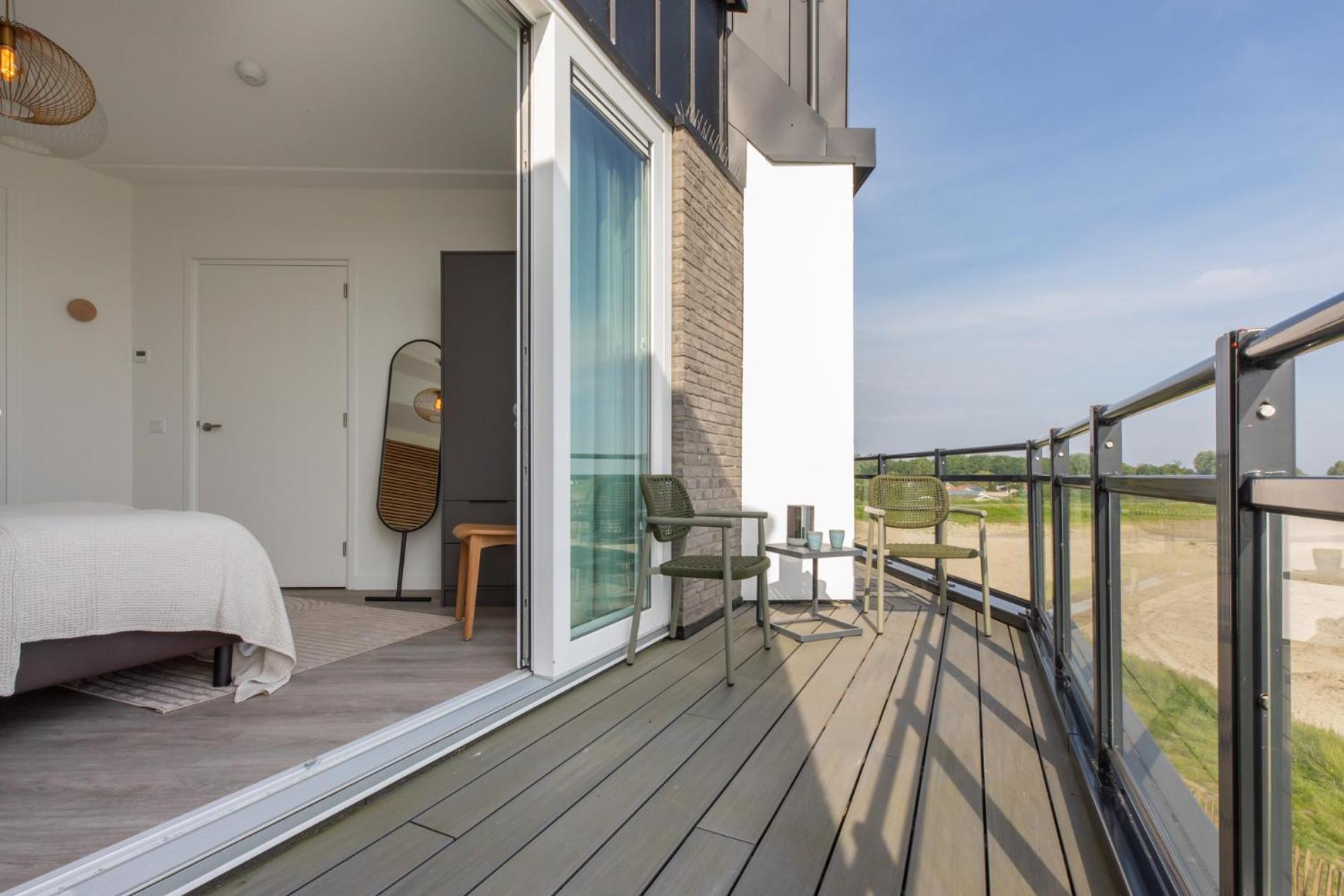 Vakantiewoning aan het water 'Oester Oase' - met 2 balkons - Vista Maris - Nr 36 view 3