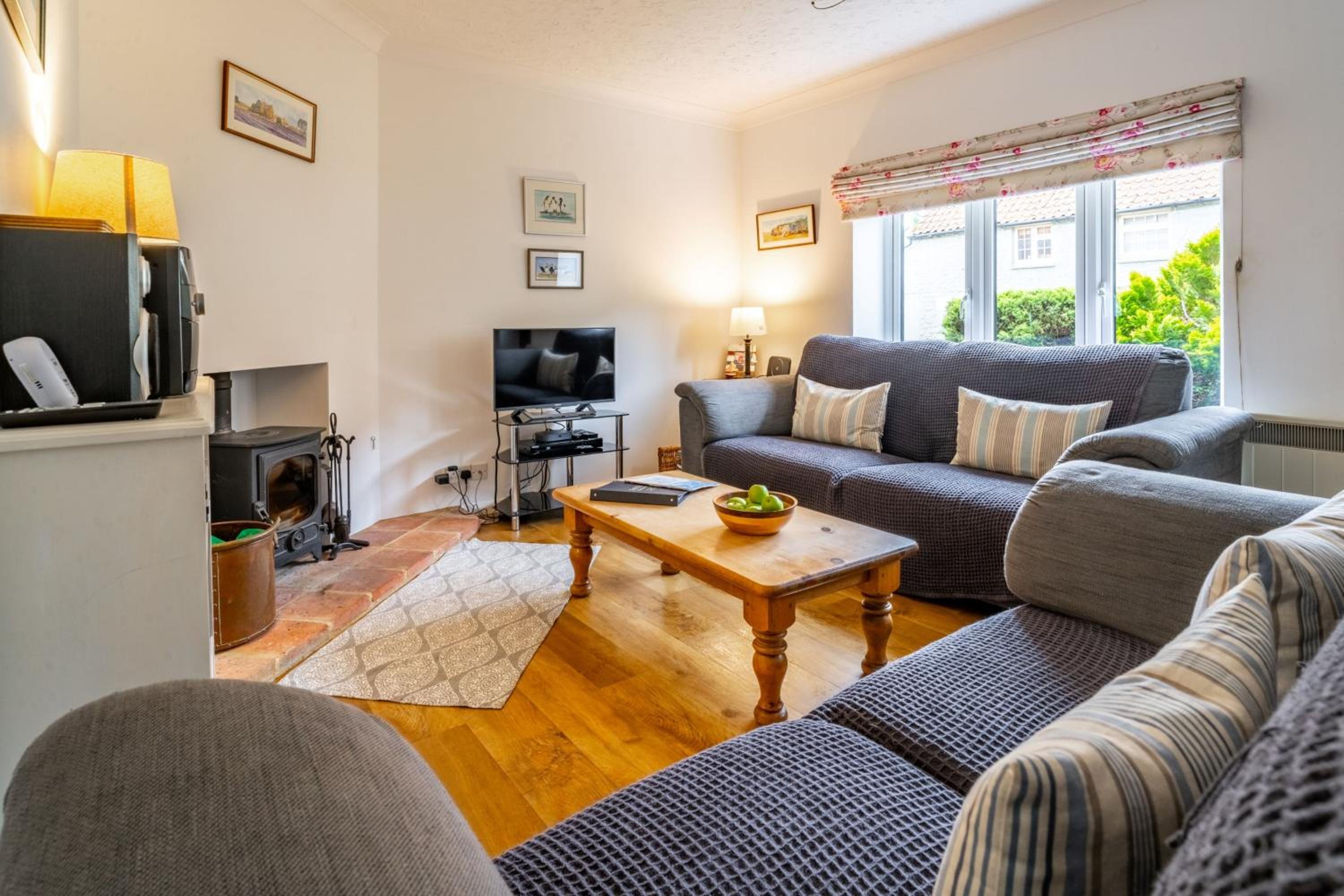 4 Langford Cottages
