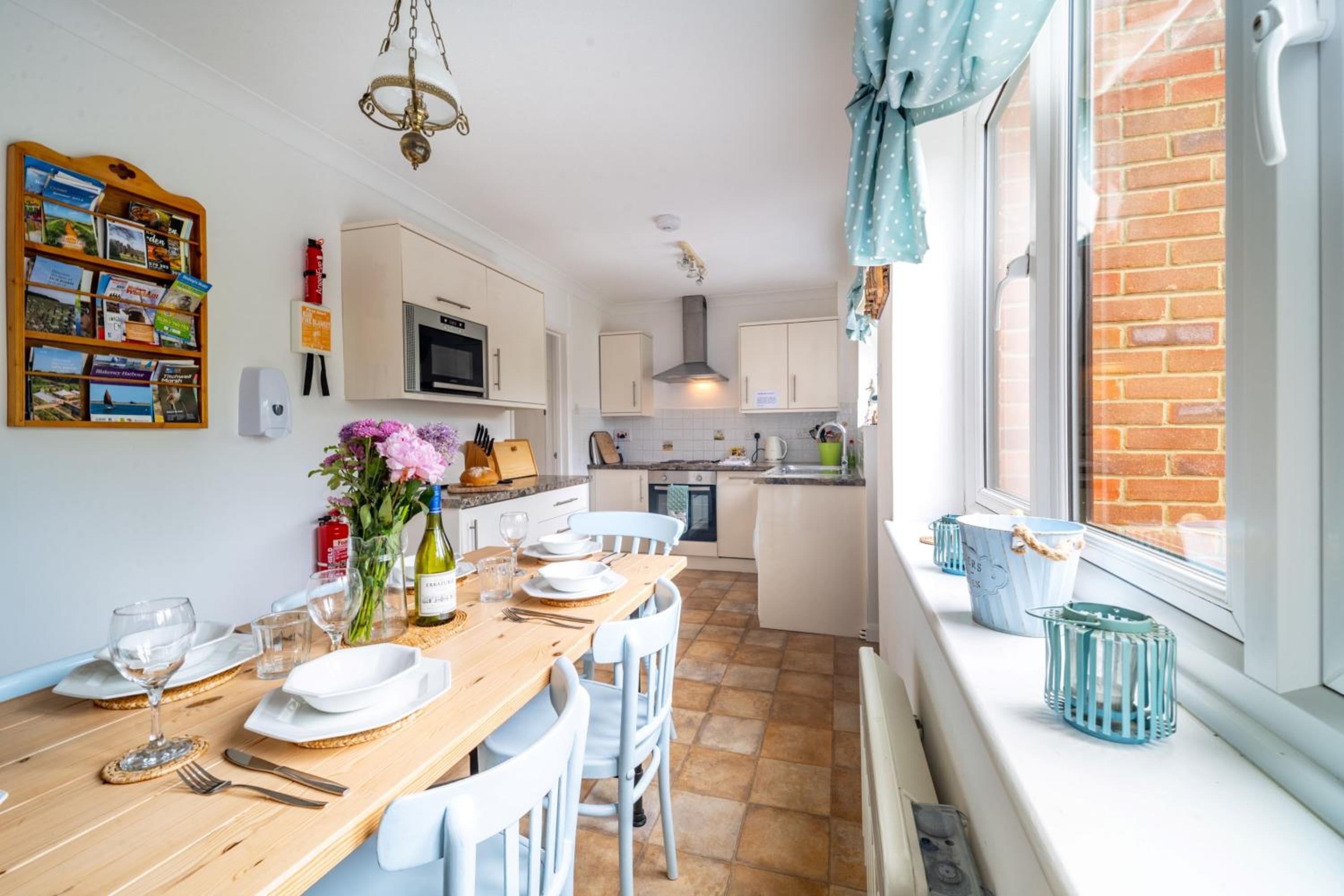 4 Langford Cottages