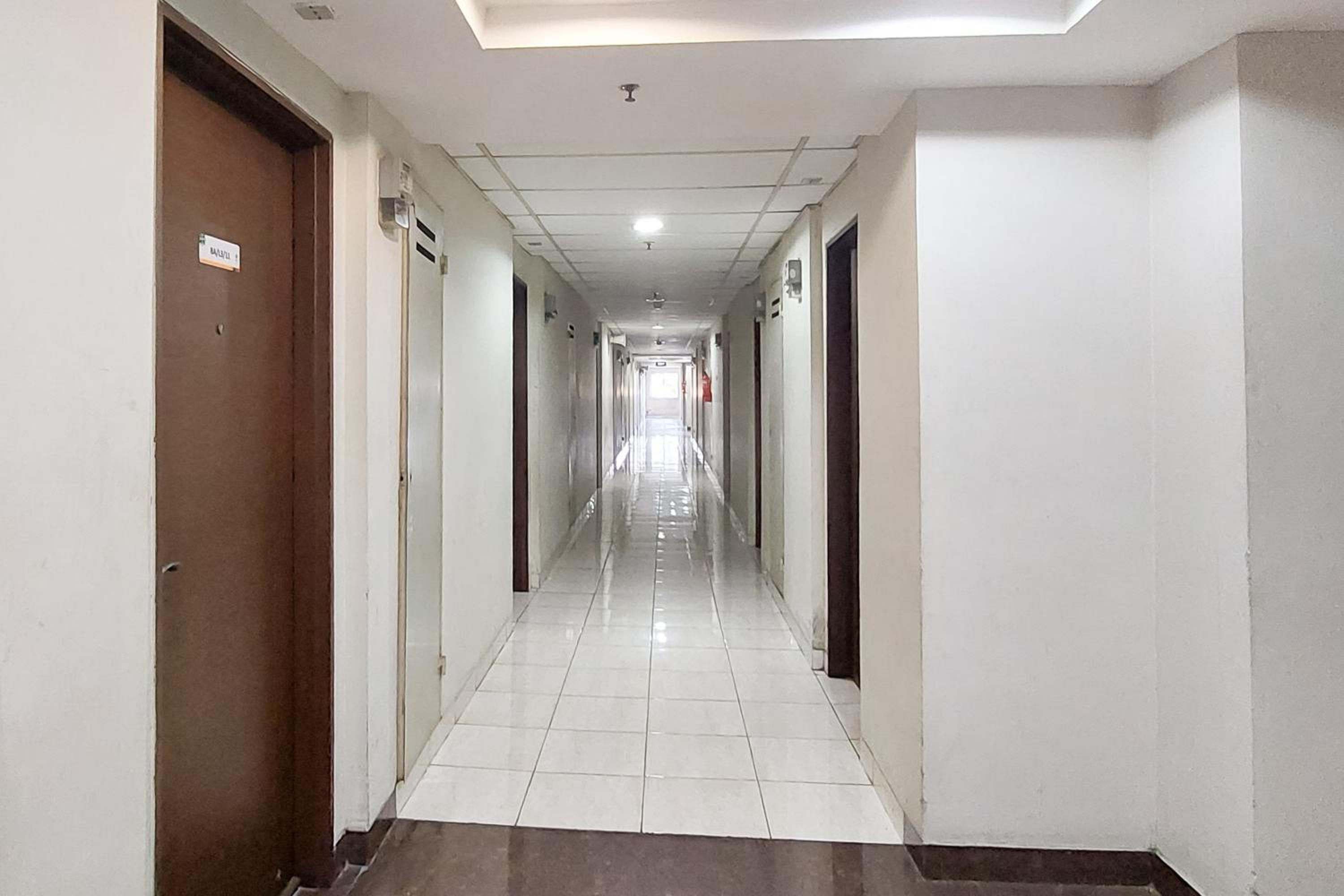 RedLiving Apartemen Sunter Park View - Mega Room Tower B view 3