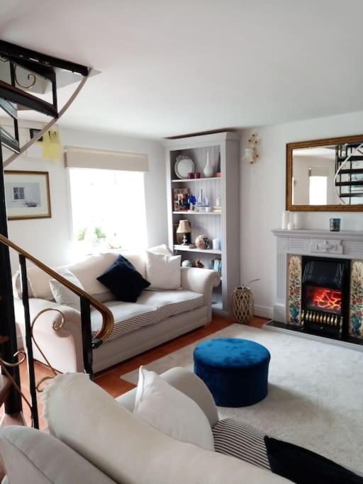 Cozy seaside cottage