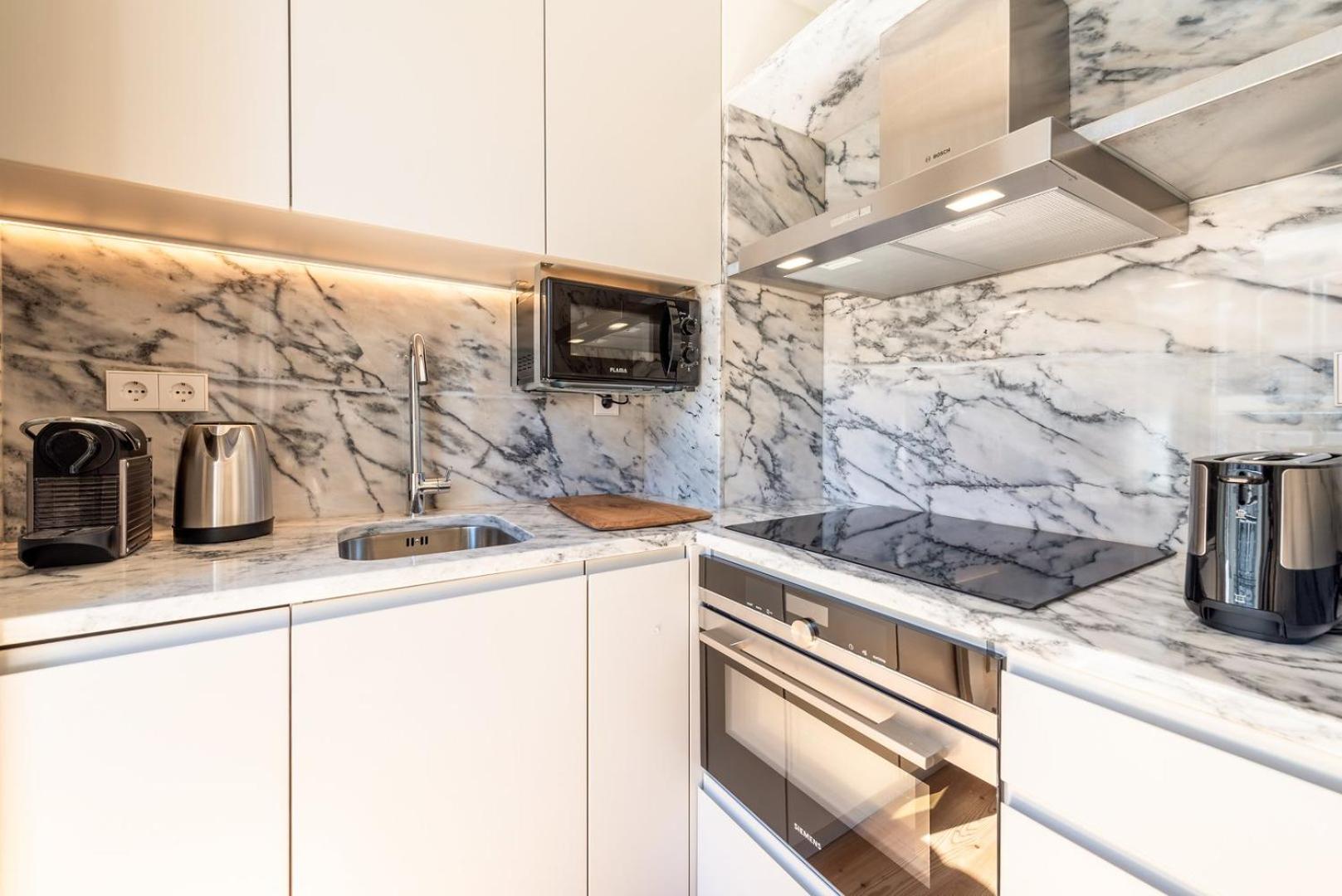 GuestReady - Áurea Art apartment view 3
