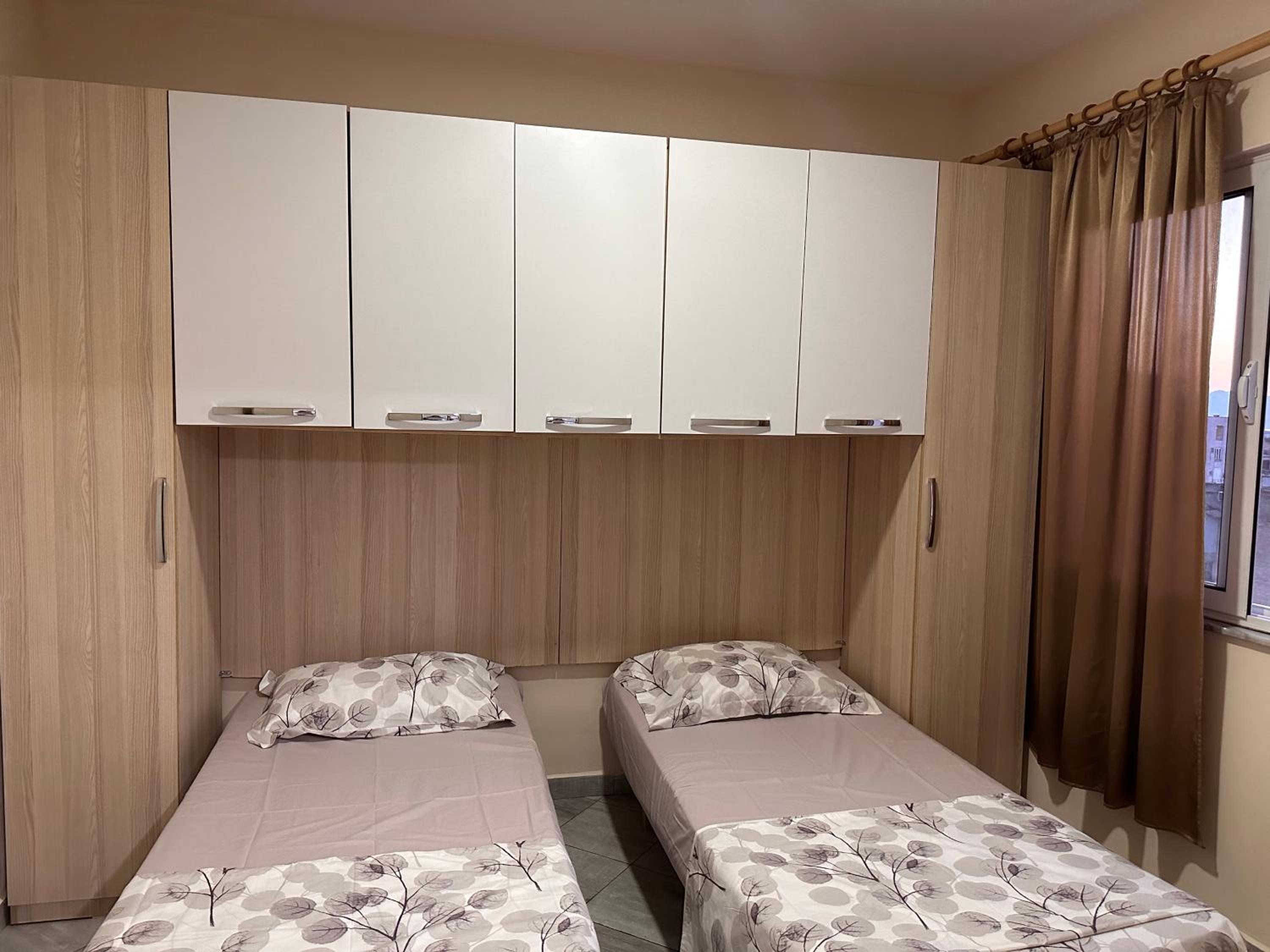 Enis appartment