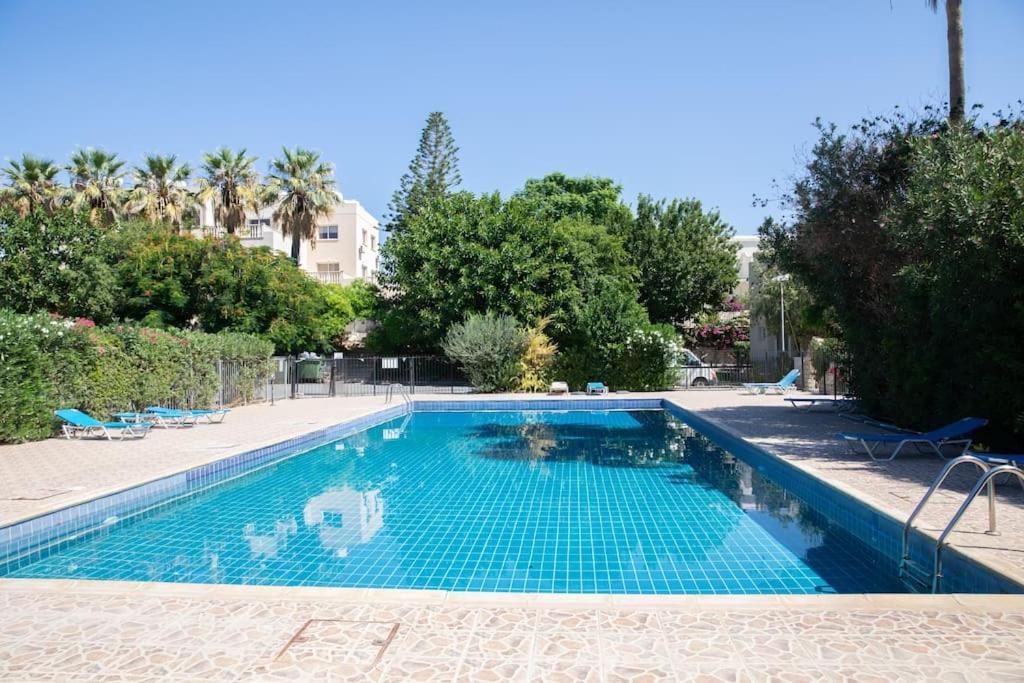 Venus Townhouse Near the Sea