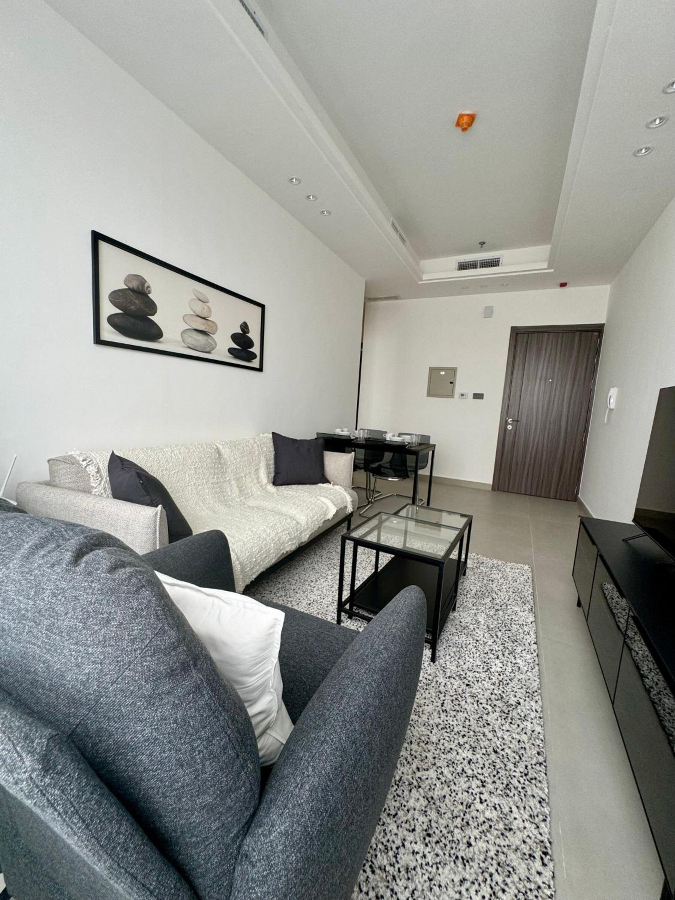 48 residence view 5