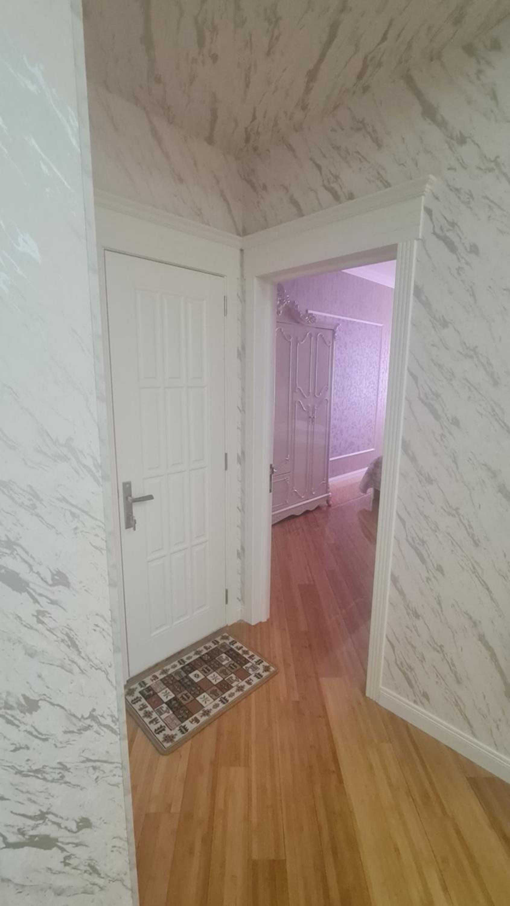 Marble Wall Apartment