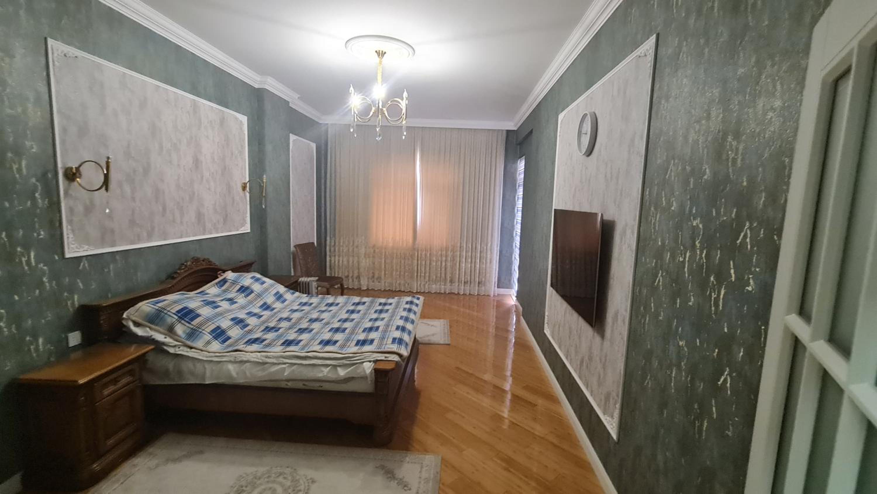 Marble Wall Apartment