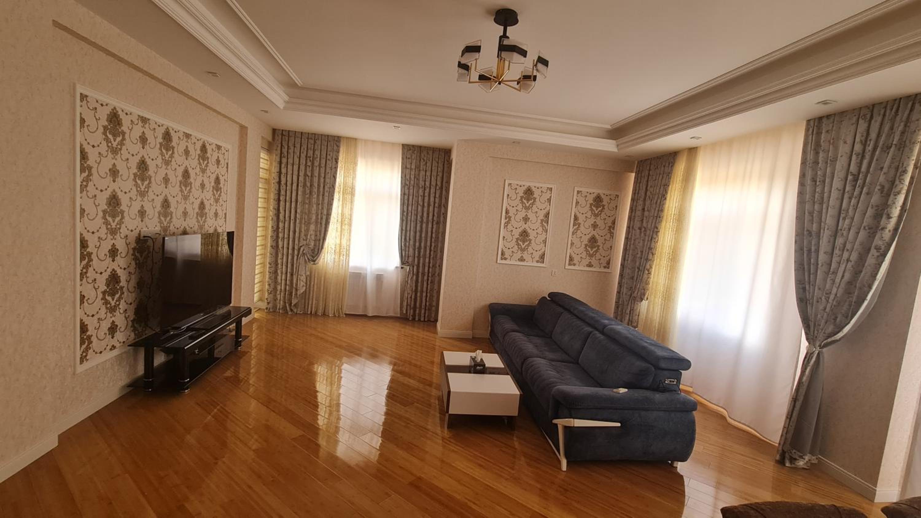 Marble Wall Apartment