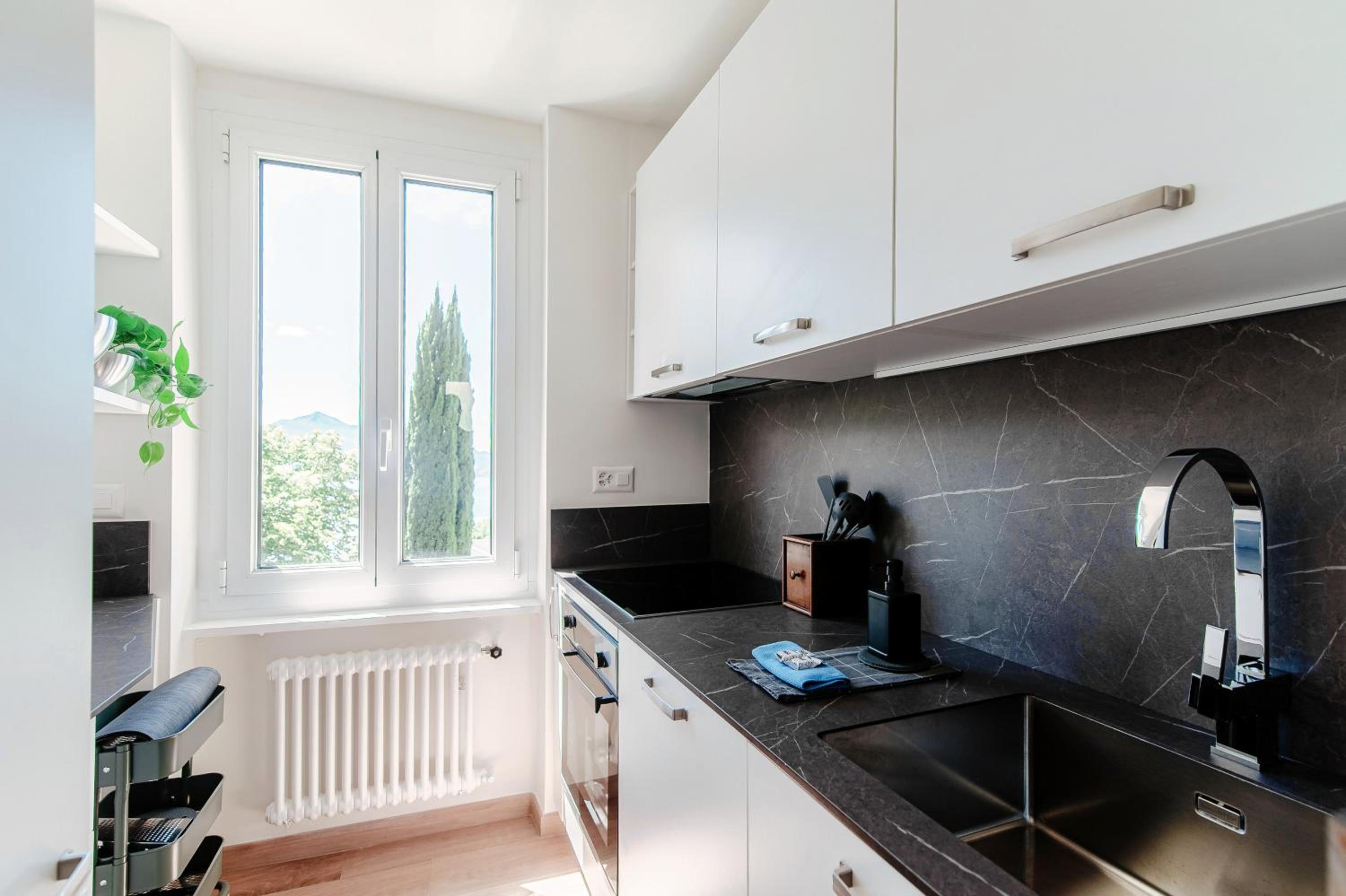 Dream Lake Apartments by Quokka 360 - Stunning Views of Lake Lugano