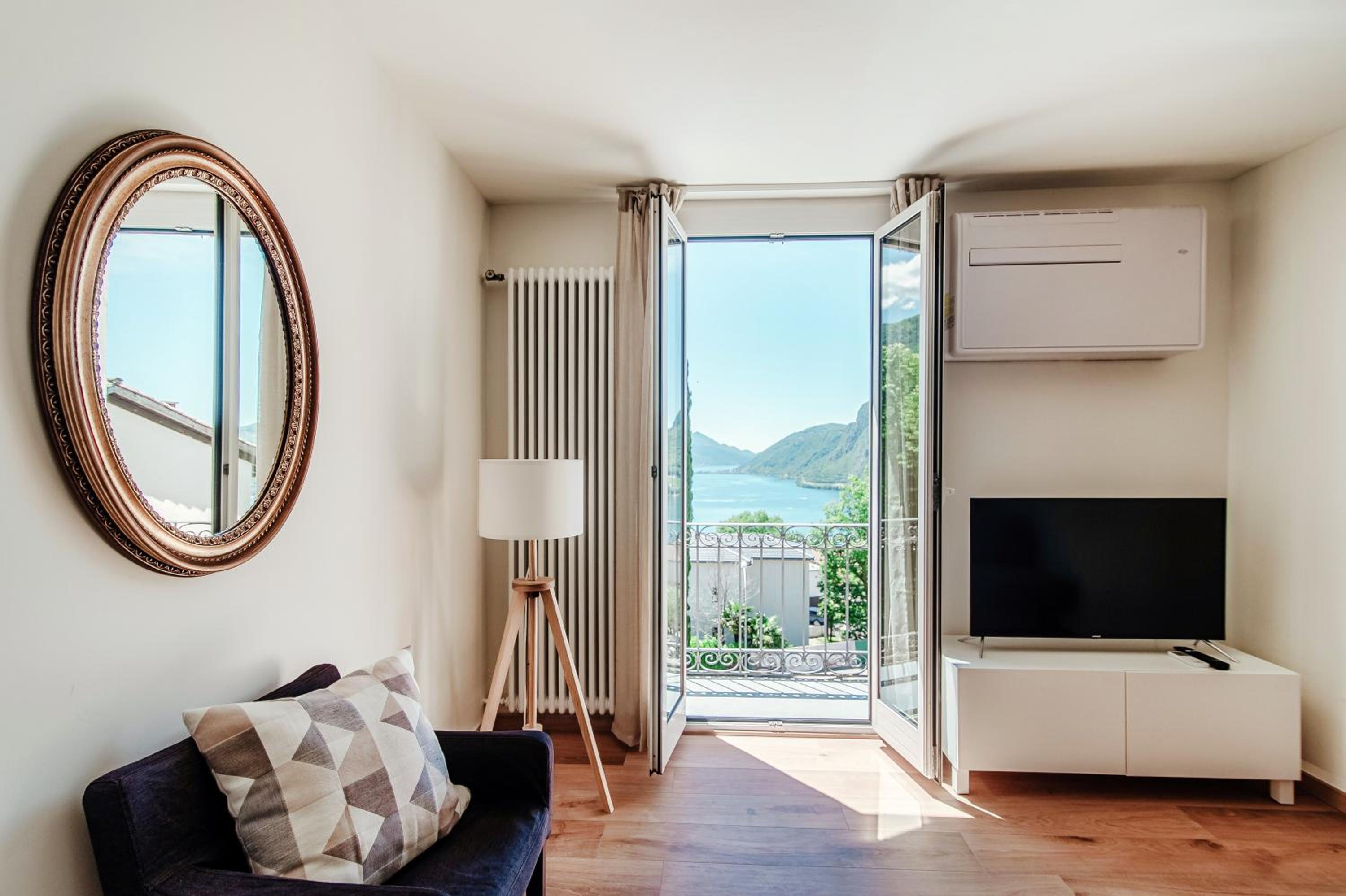 Dream Lake Apartments by Quokka 360 - Stunning Views of Lake Lugano