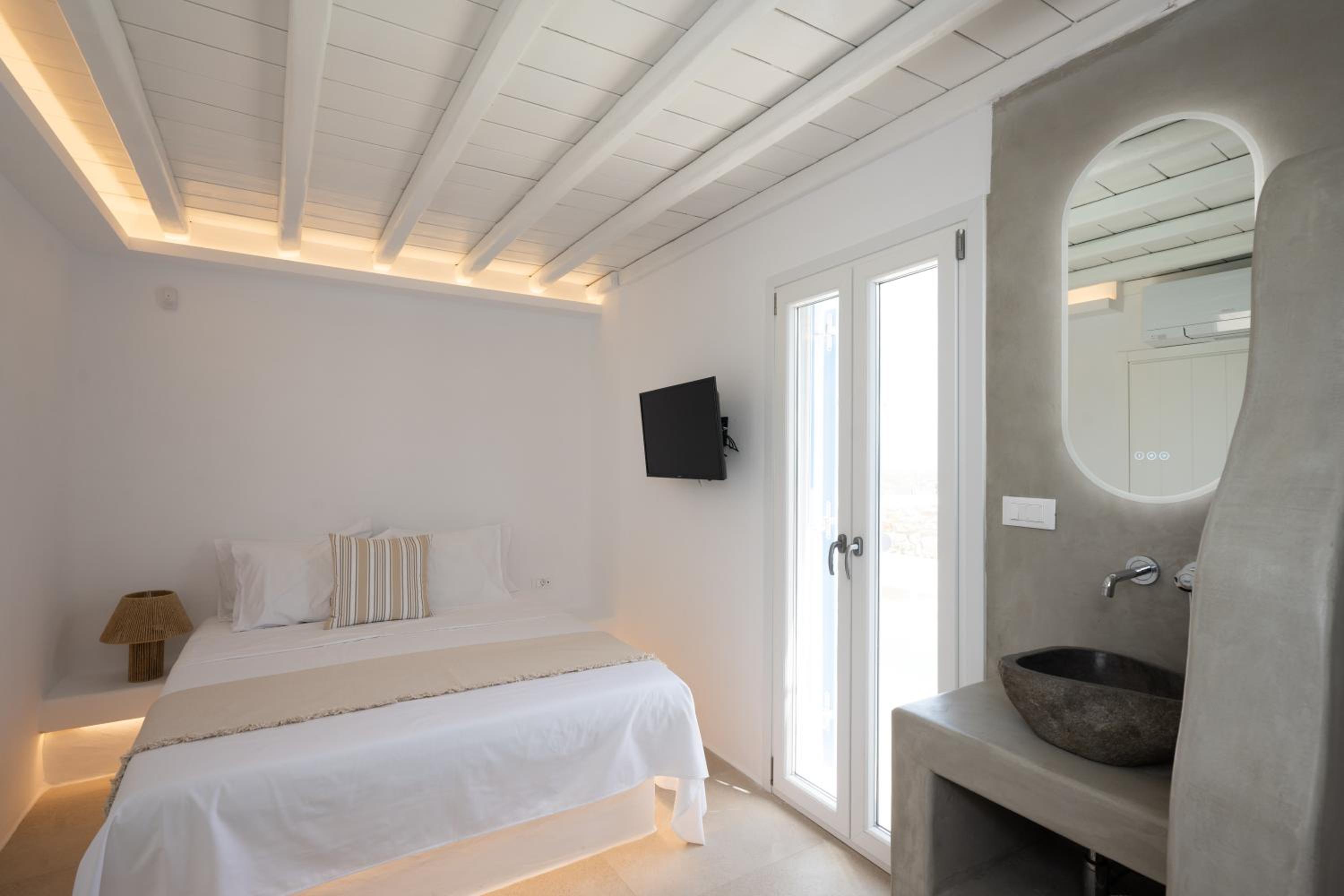 Sunrise Villa - Sea View Private Pools photo 4