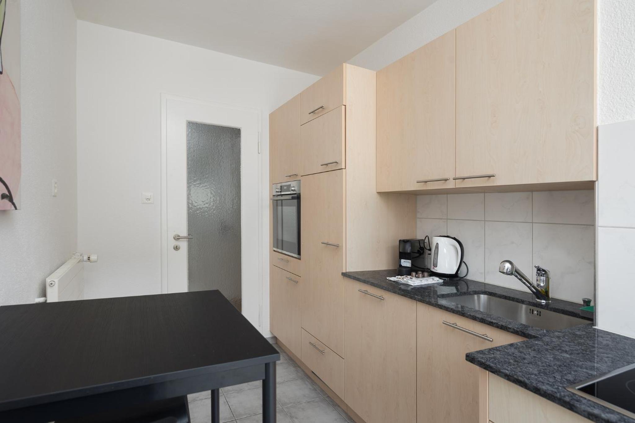 Downtown Dream: 2.5BR with Balcony and Style BA51