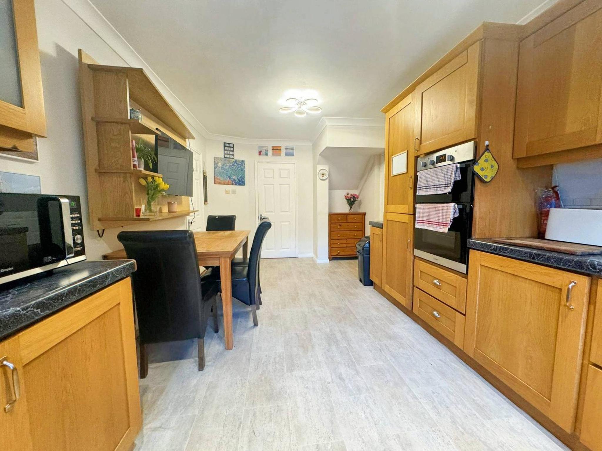 Spacious Family Friendly 4BR Home Near Wexford Town