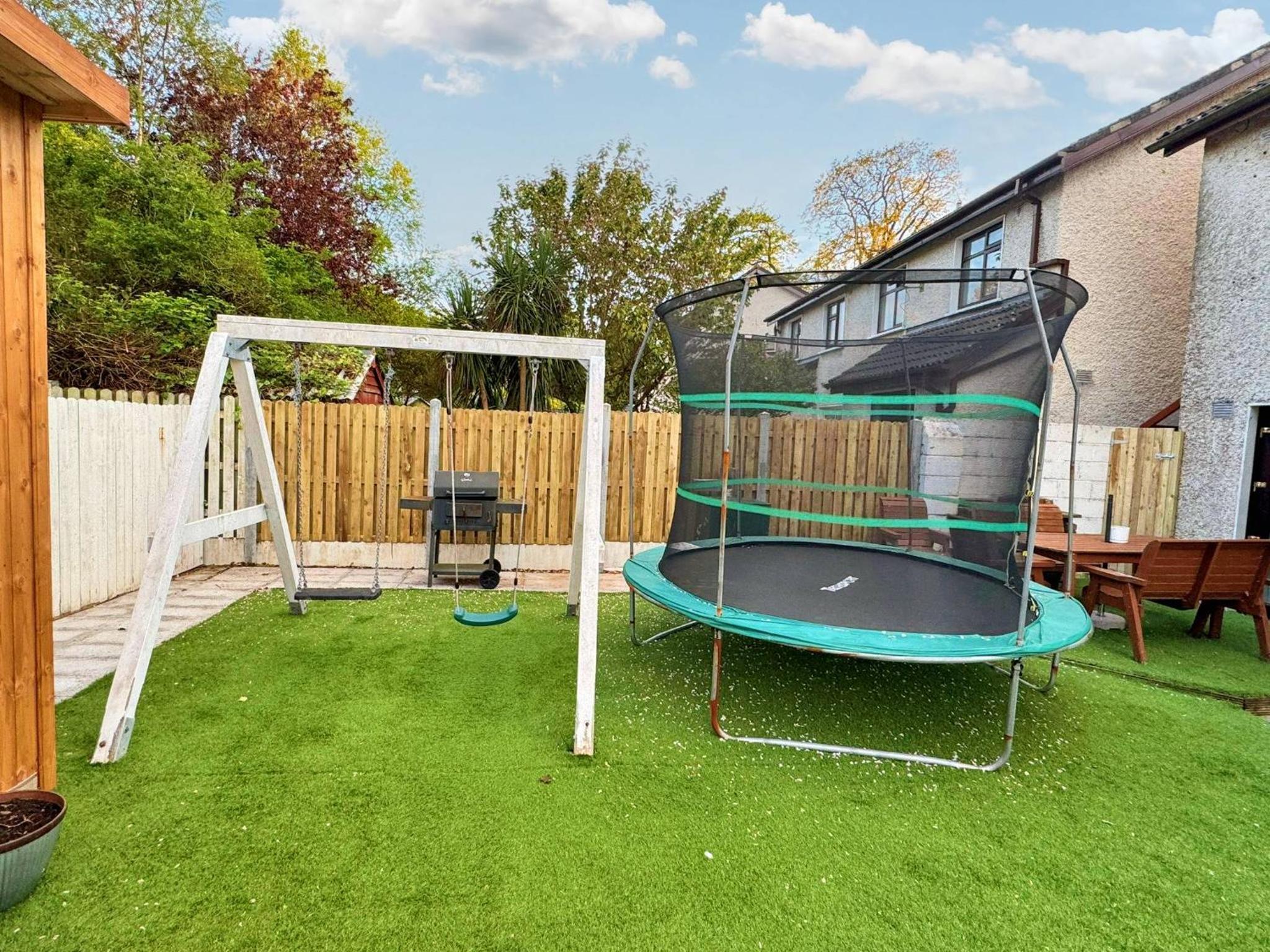 Spacious Family Friendly 4BR Home Near Wexford Town