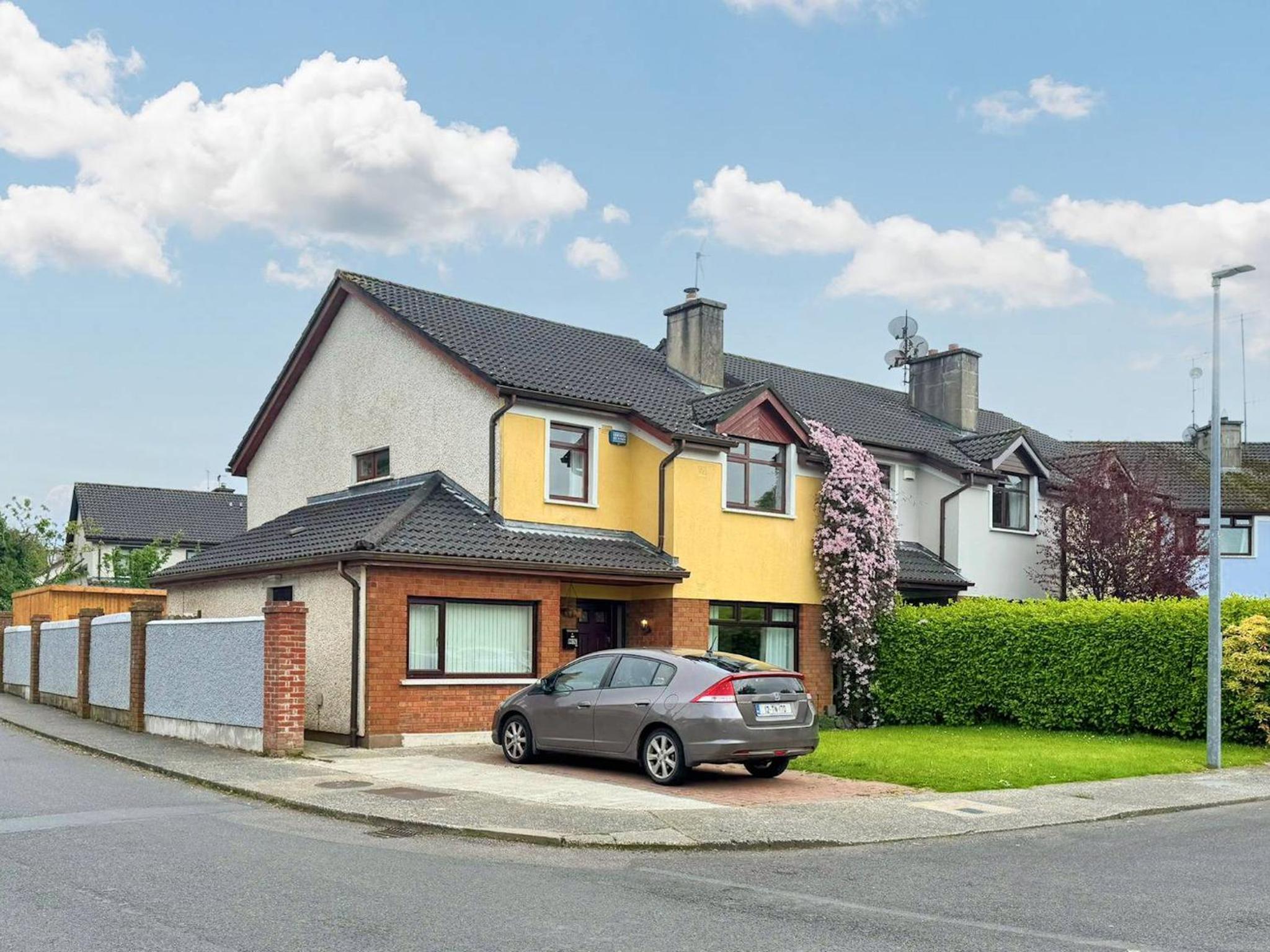 Spacious Family Friendly 4BR Home Near Wexford Town