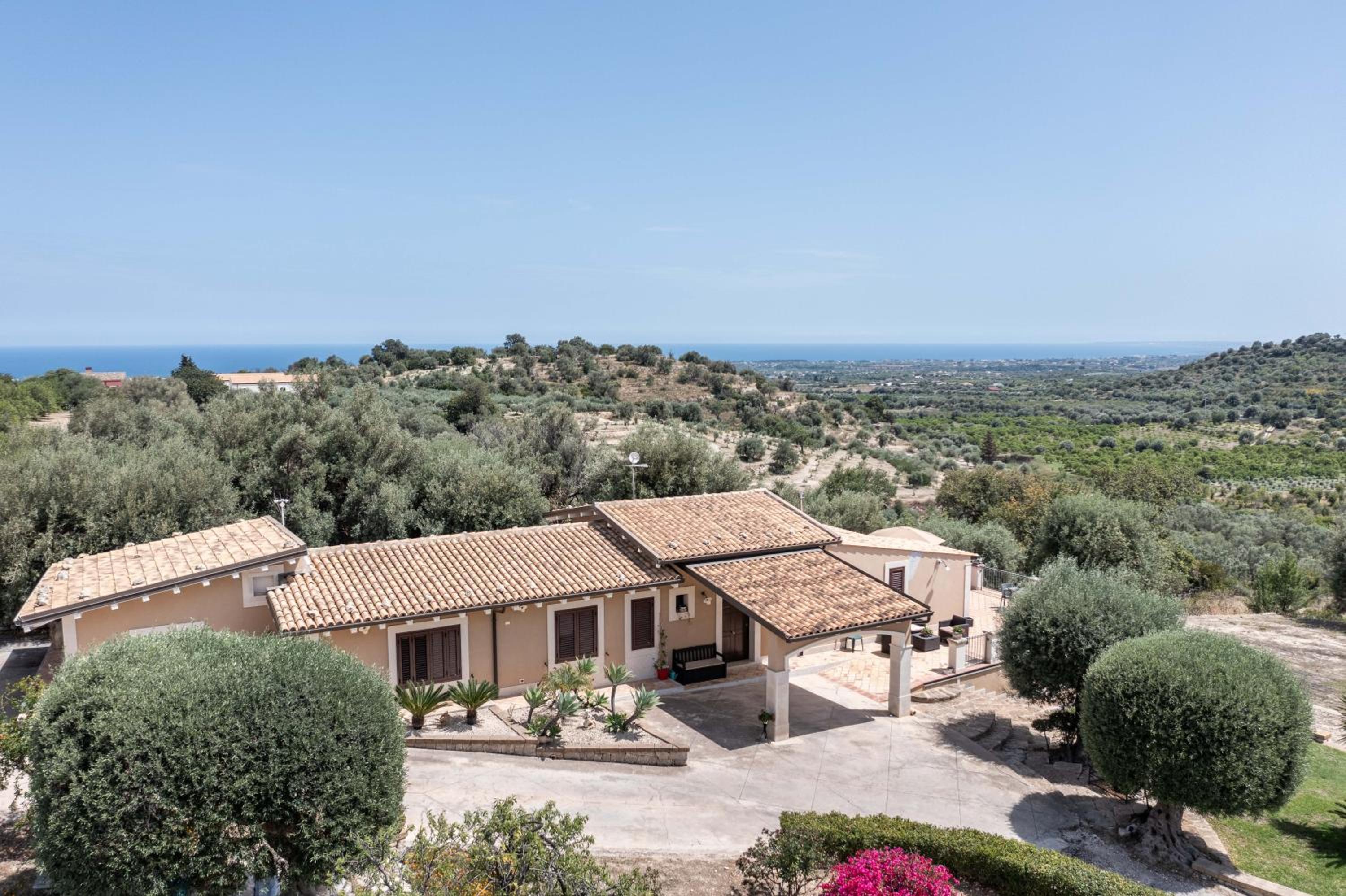 Villa Badessa view 5