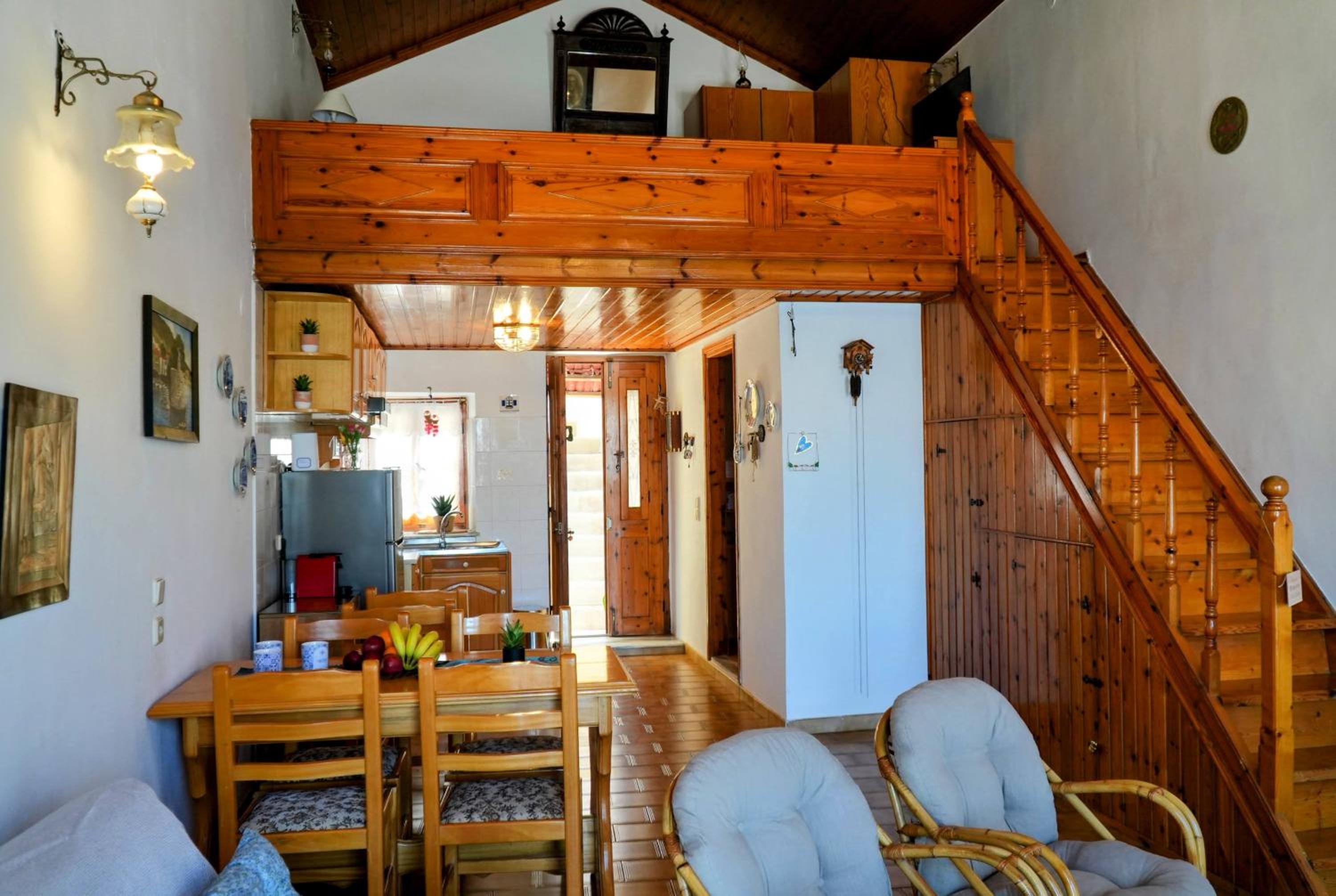 Amorosa House