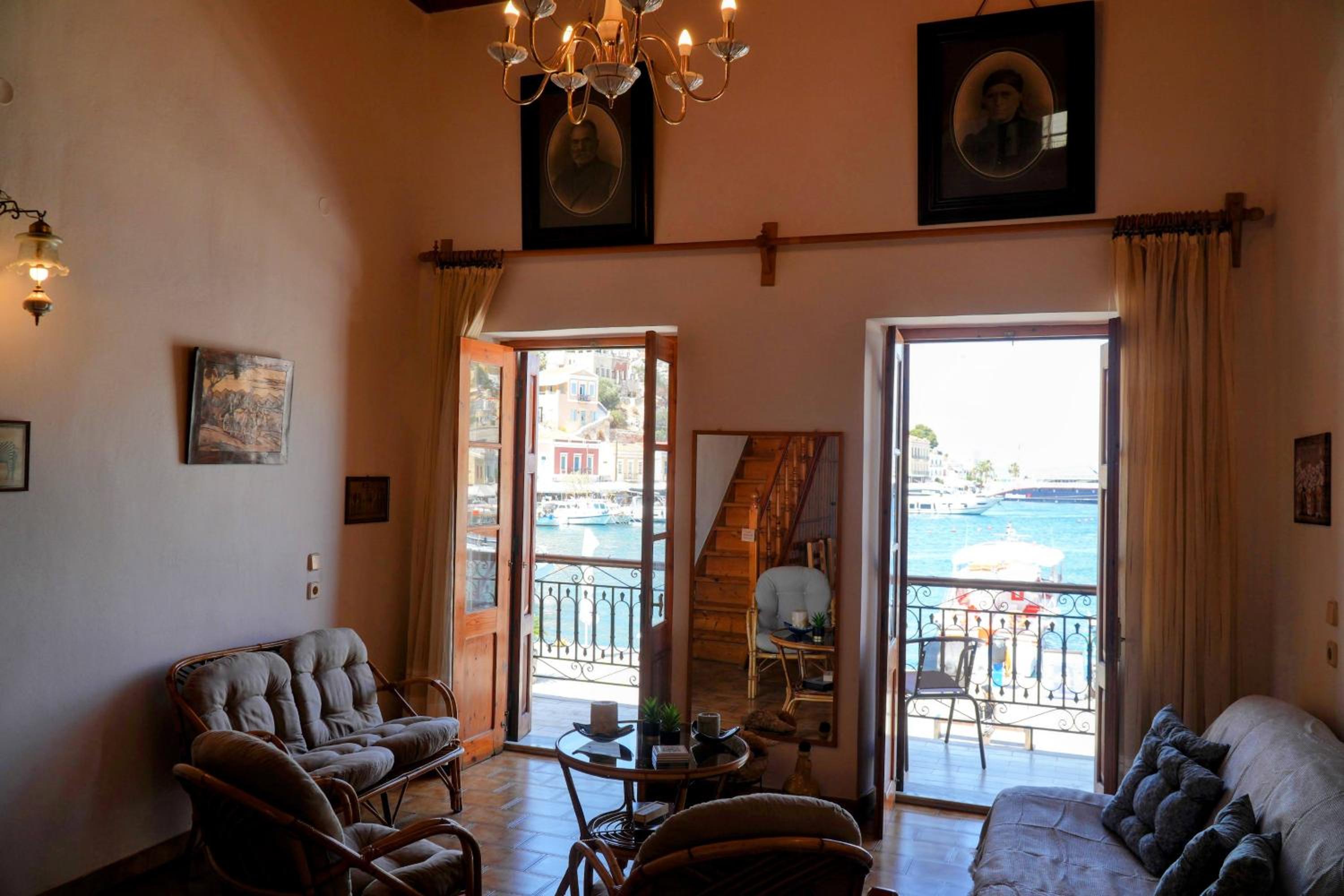 Amorosa House