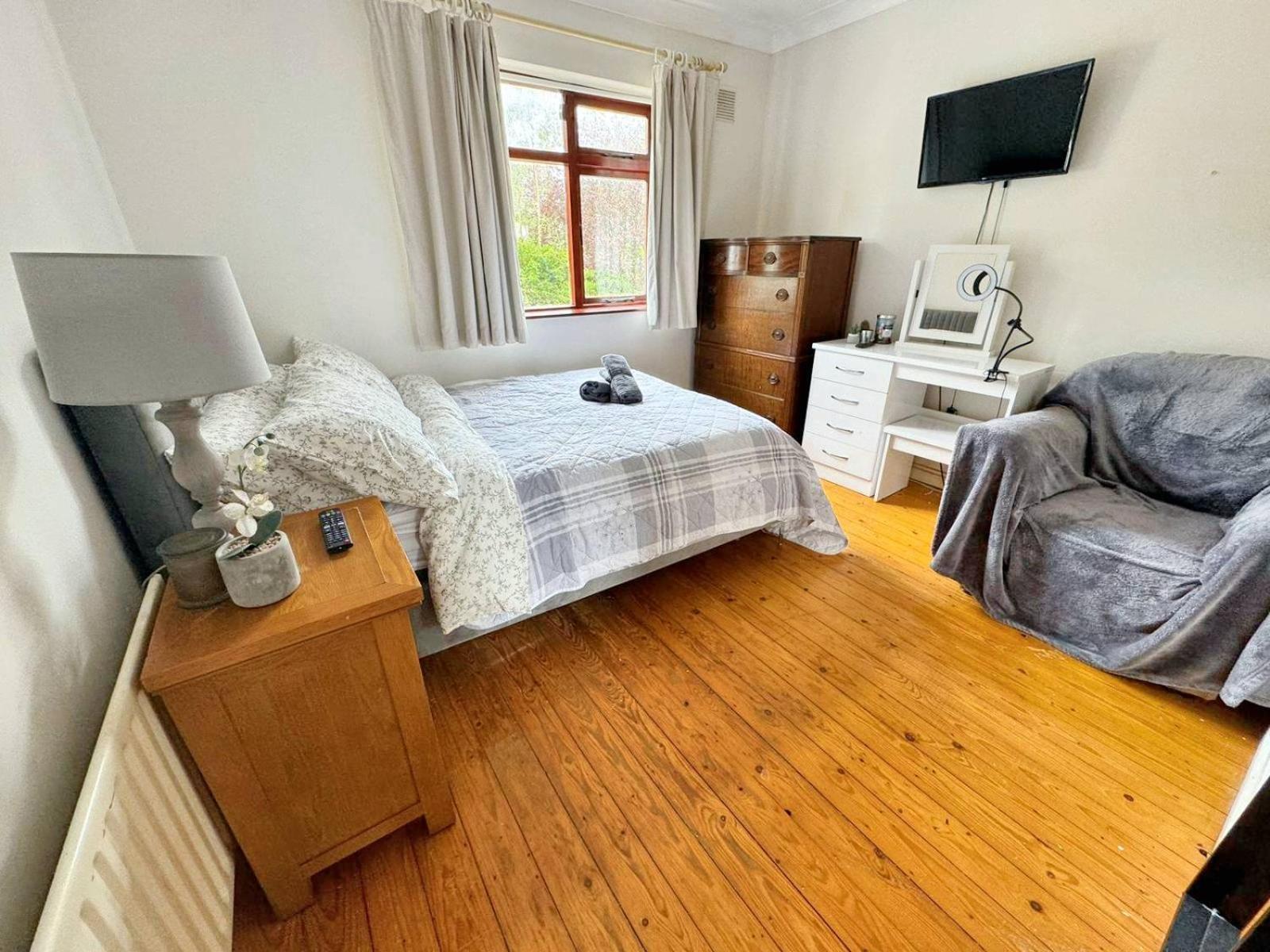 Spacious Family Friendly 4BR Home Near Wexford Town