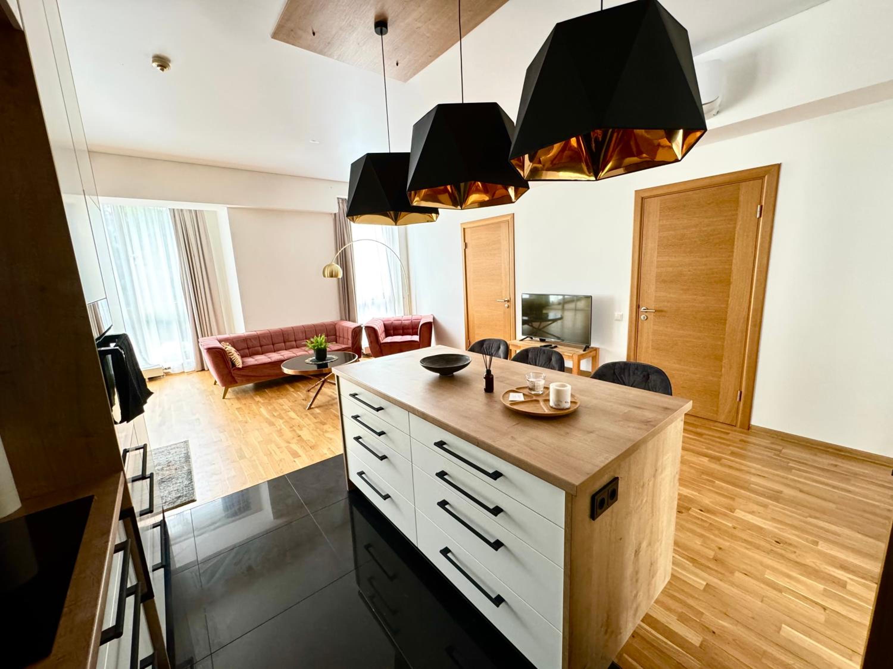 Spacious Family Apartment by the Sea view 3