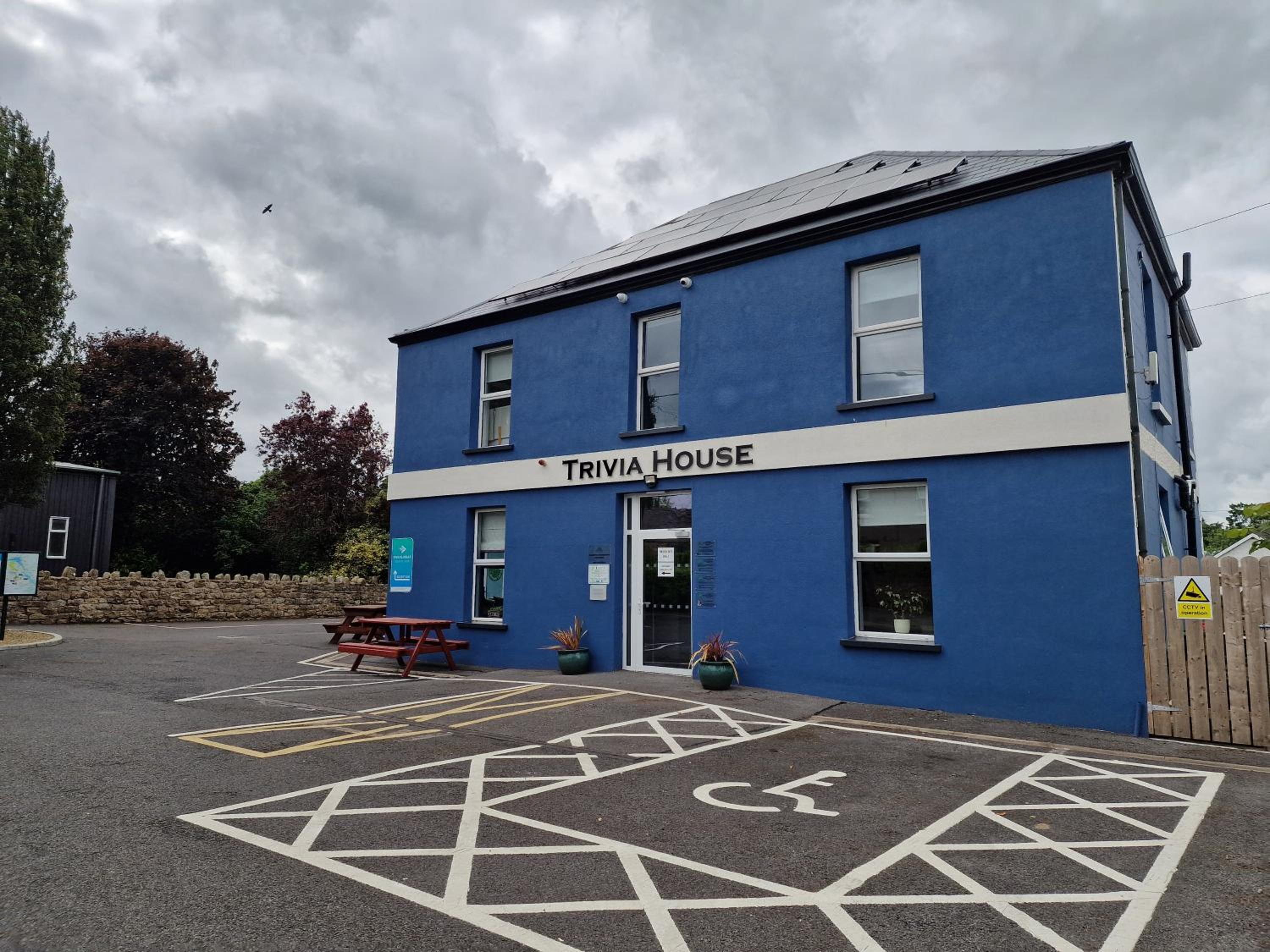 Hotel Trivia House - Image 1