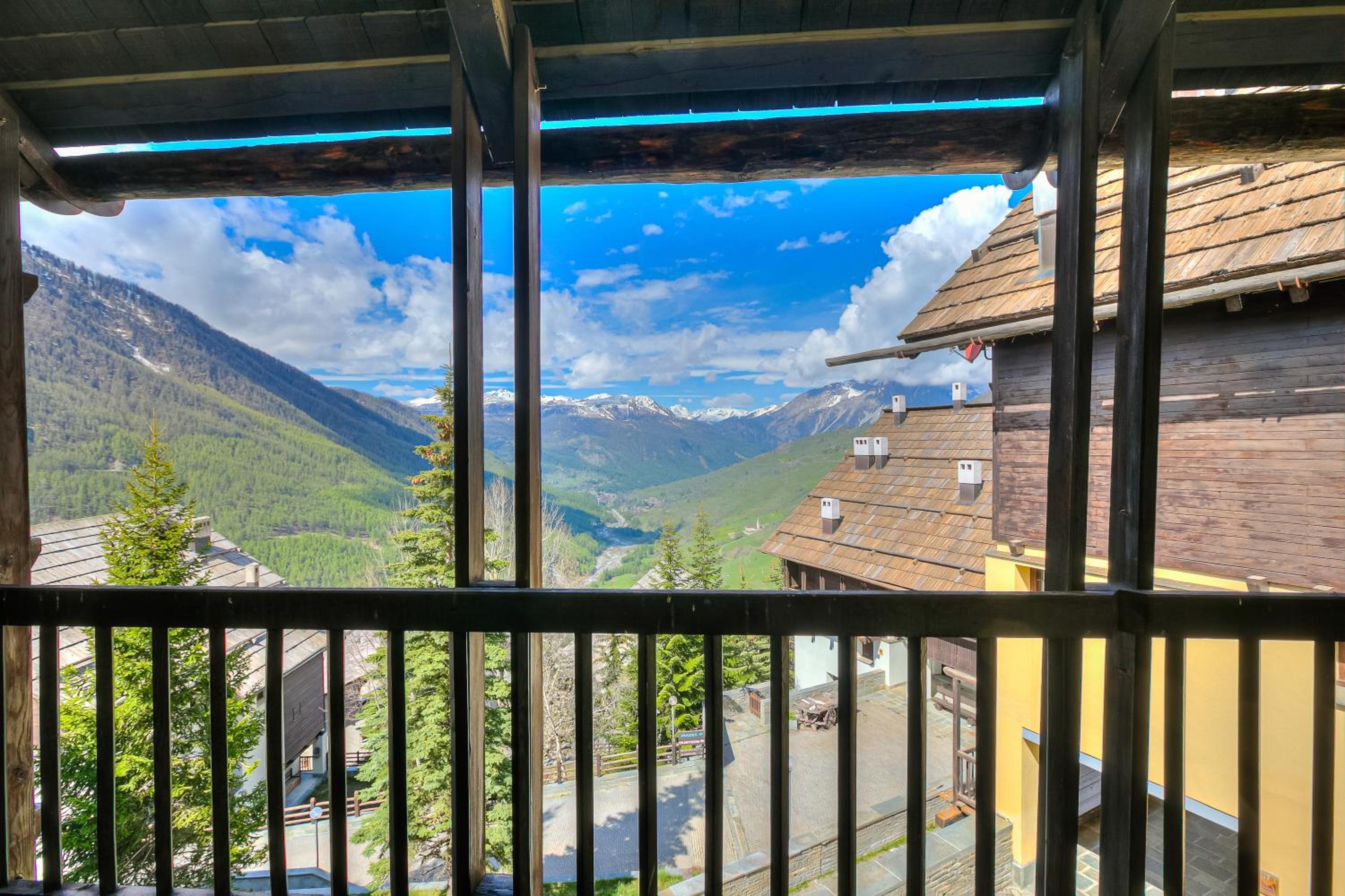 Grangia Sunset View - Happy Rentals view 2