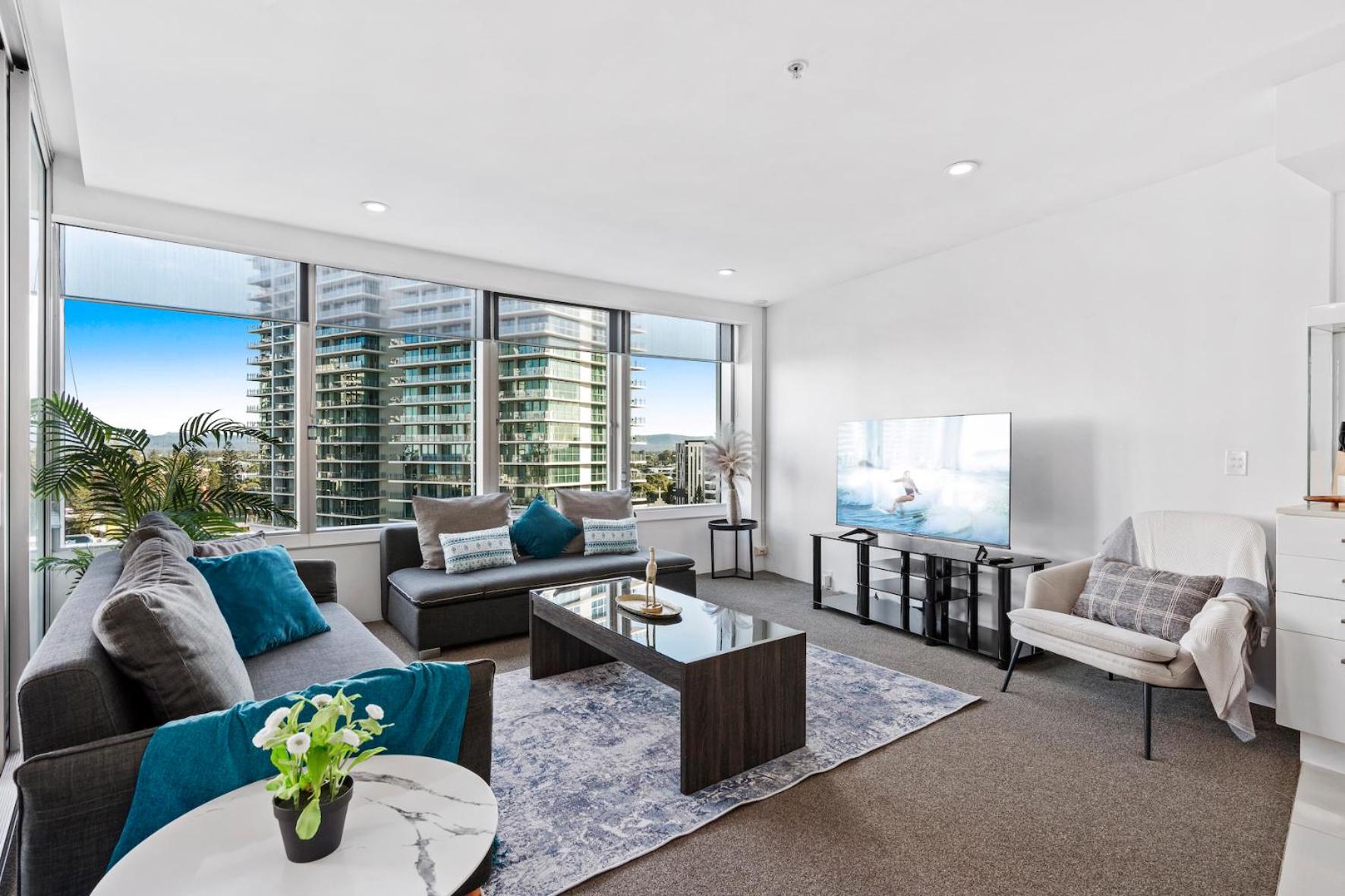 Central Surfers Paradise Family Retreat