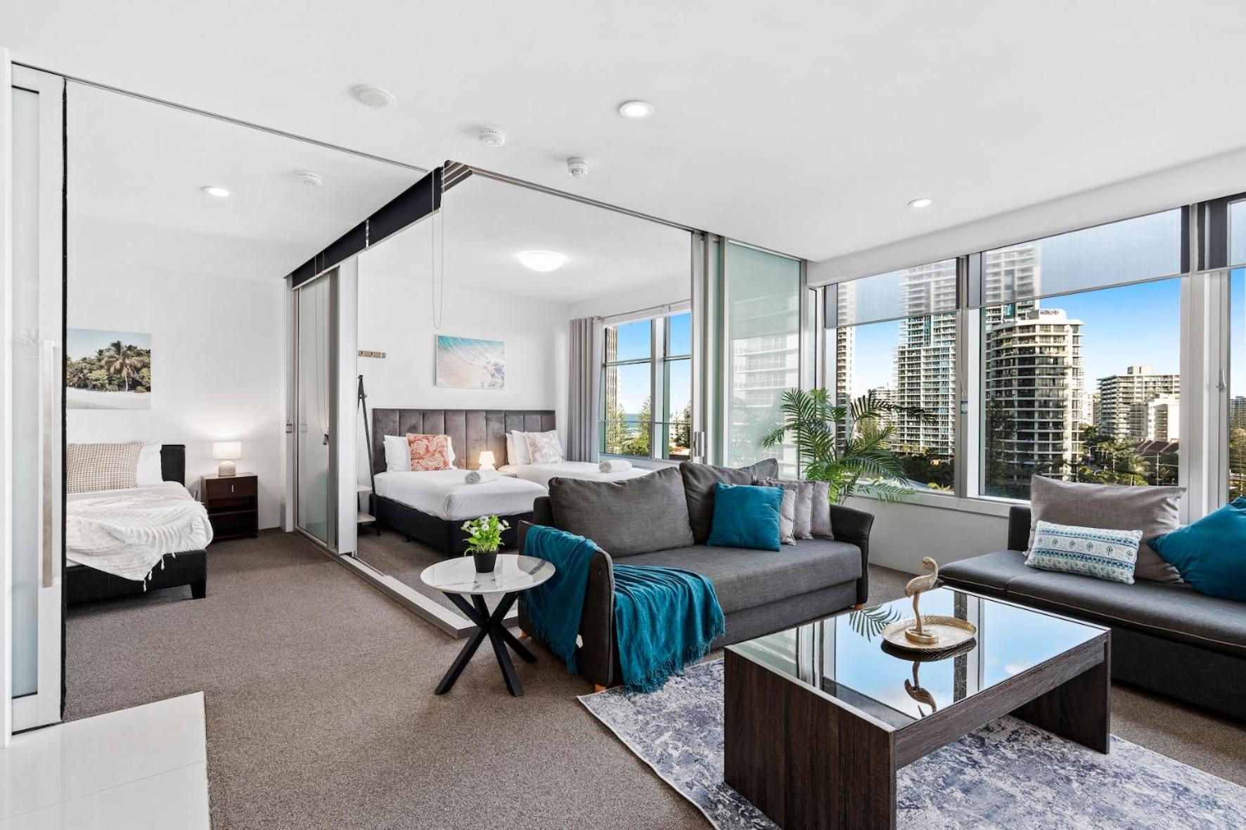 Central Surfers Paradise Family Retreat
