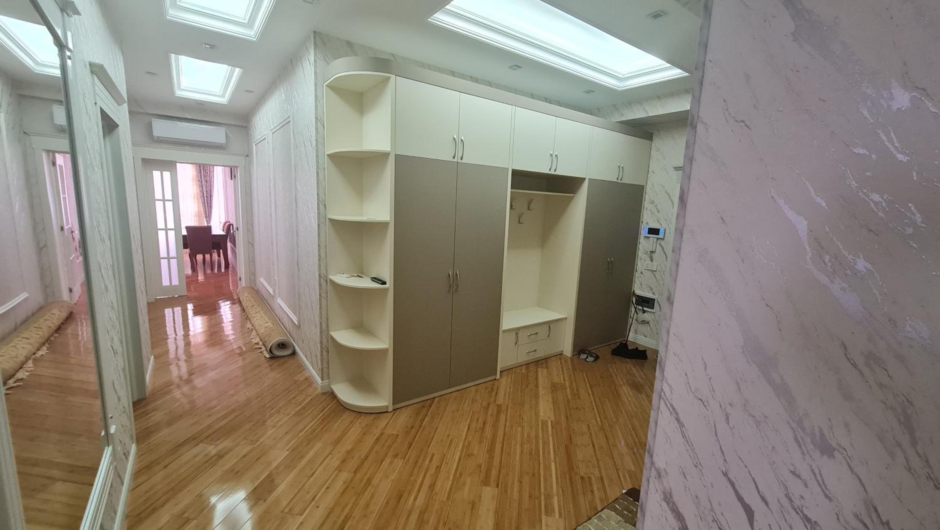 Marble Wall Apartment
