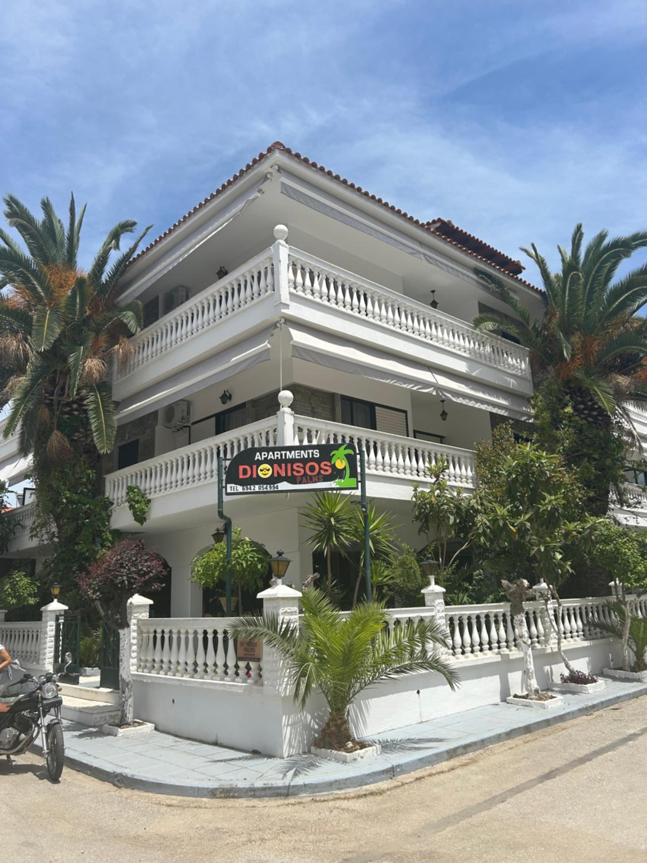 Dionisos Palms Apartments