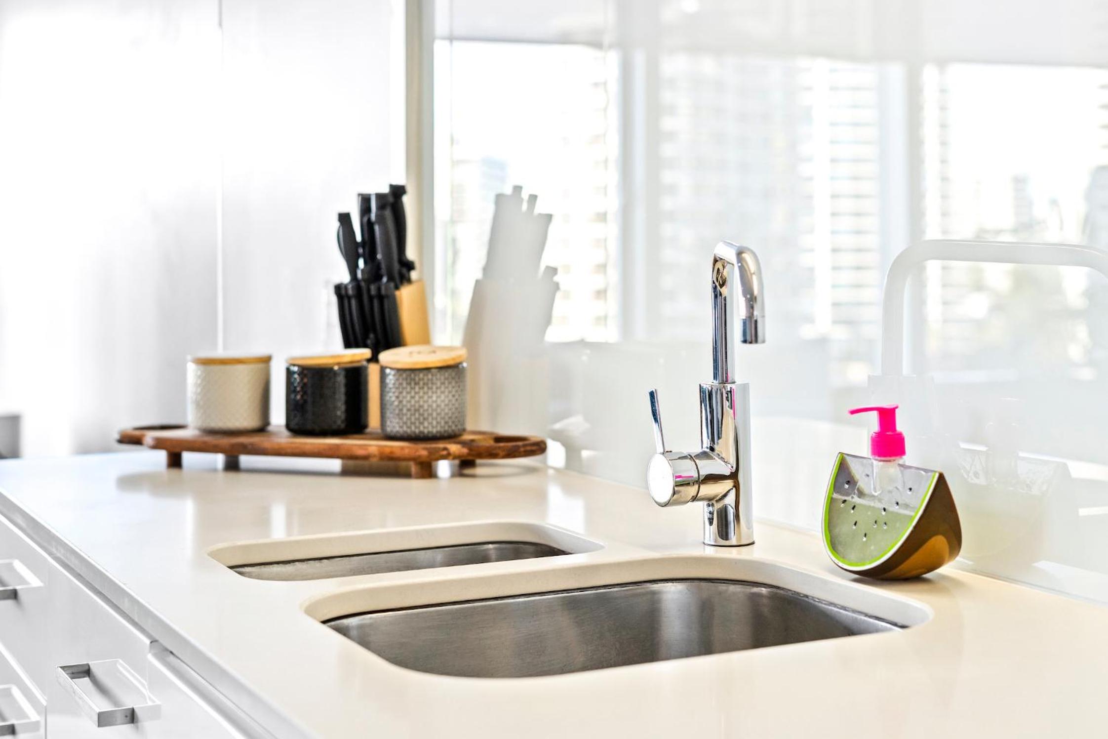 Central Surfers Paradise Family Retreat