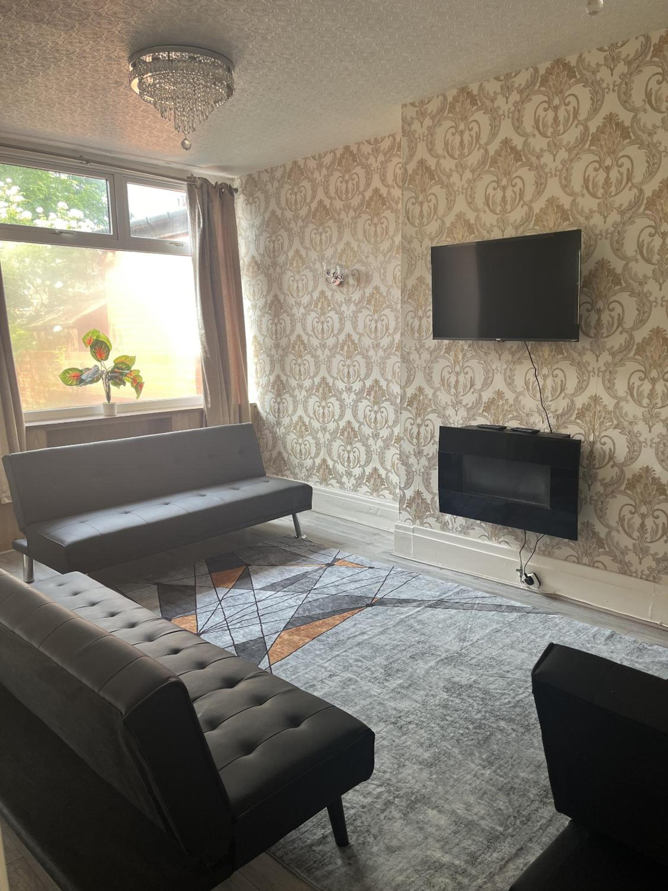 Droylsden House