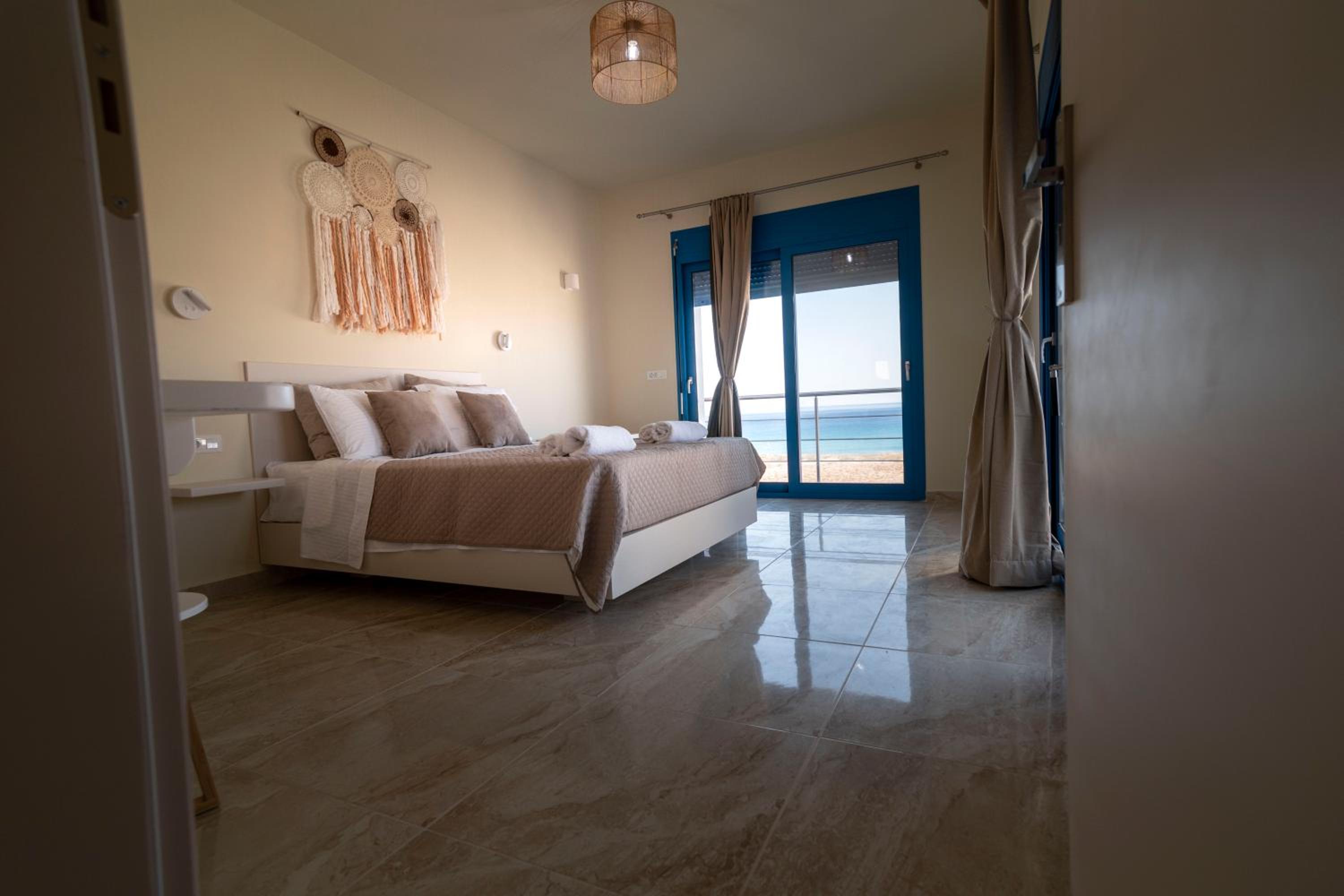 VILLES RANIA photo 2