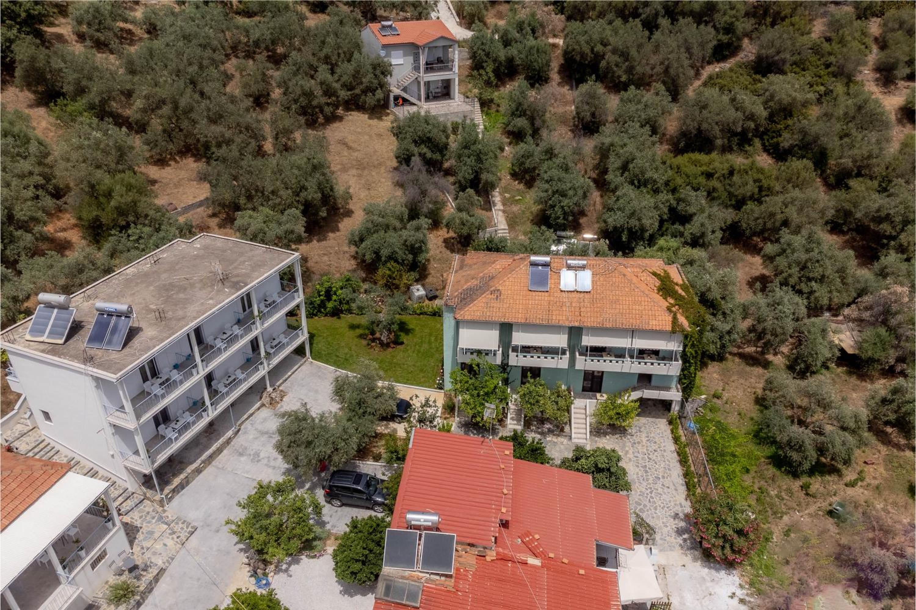 Pteleo Apartments