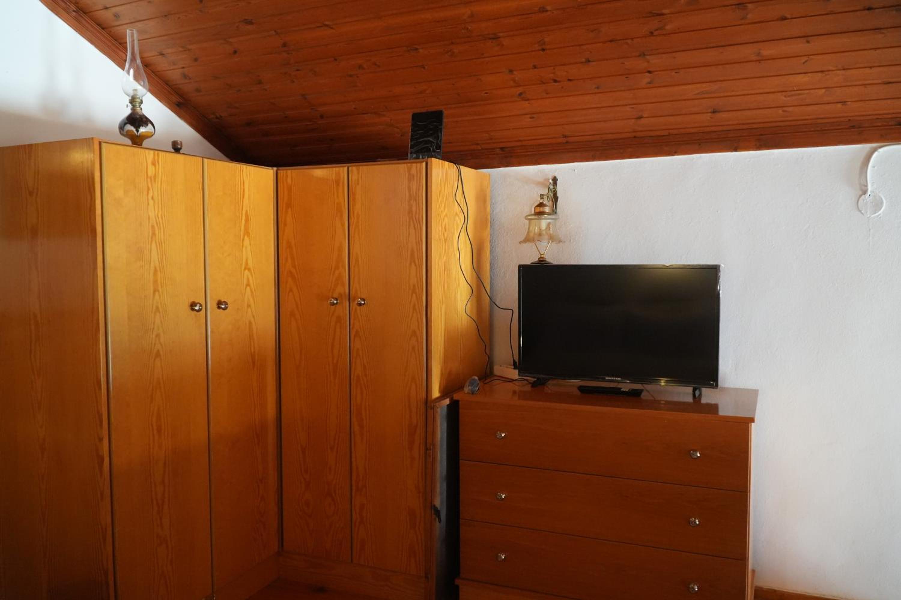 Amorosa House