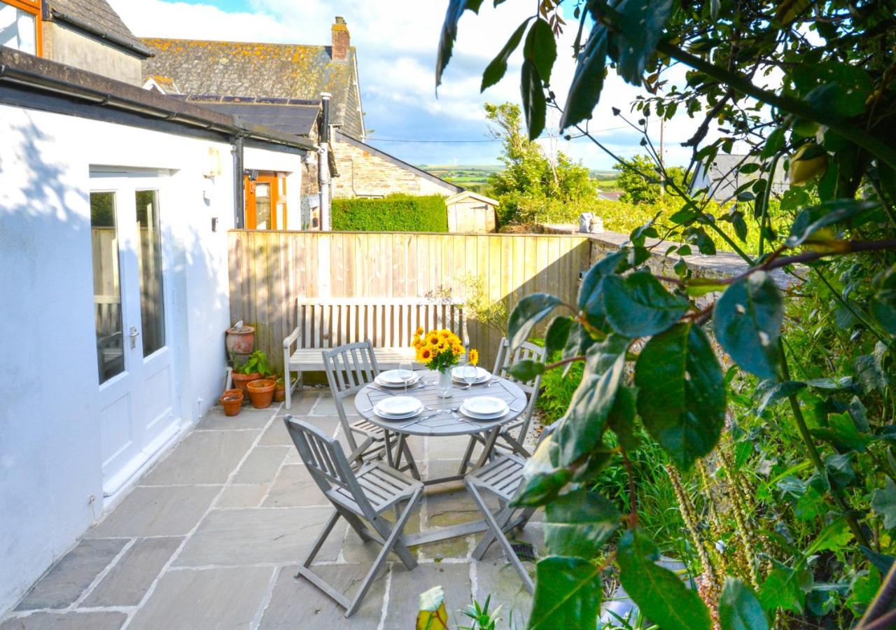 2 Bed in Little Petherick oc-p00644