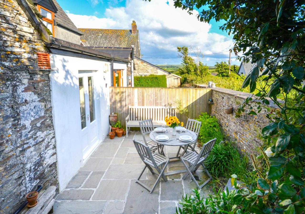 2 Bed in Little Petherick oc-p00644