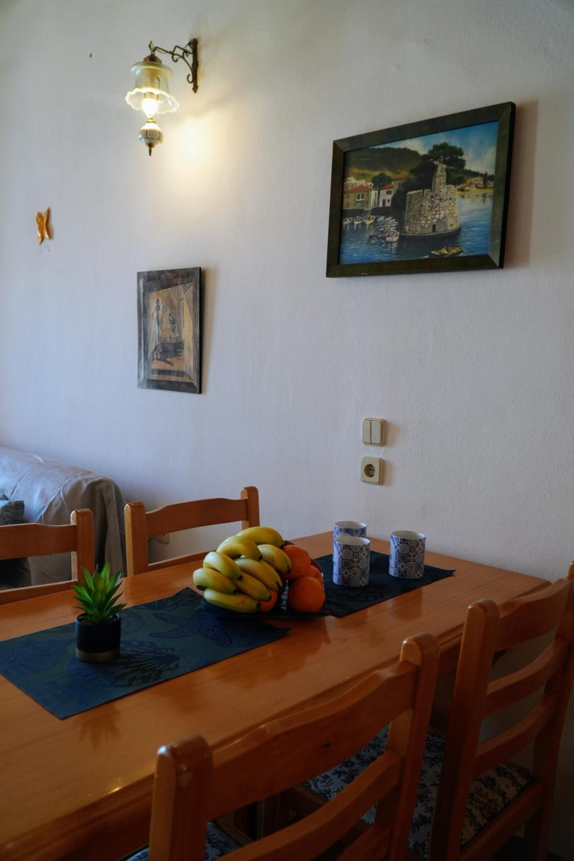 Amorosa House