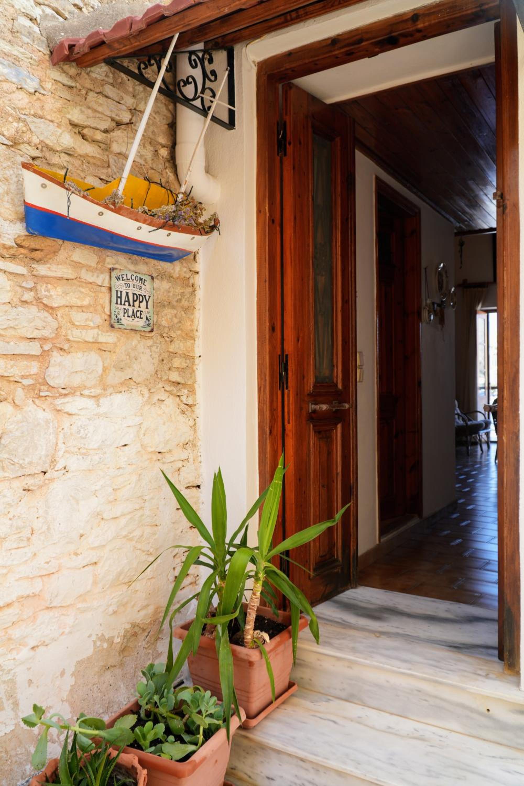 Amorosa House