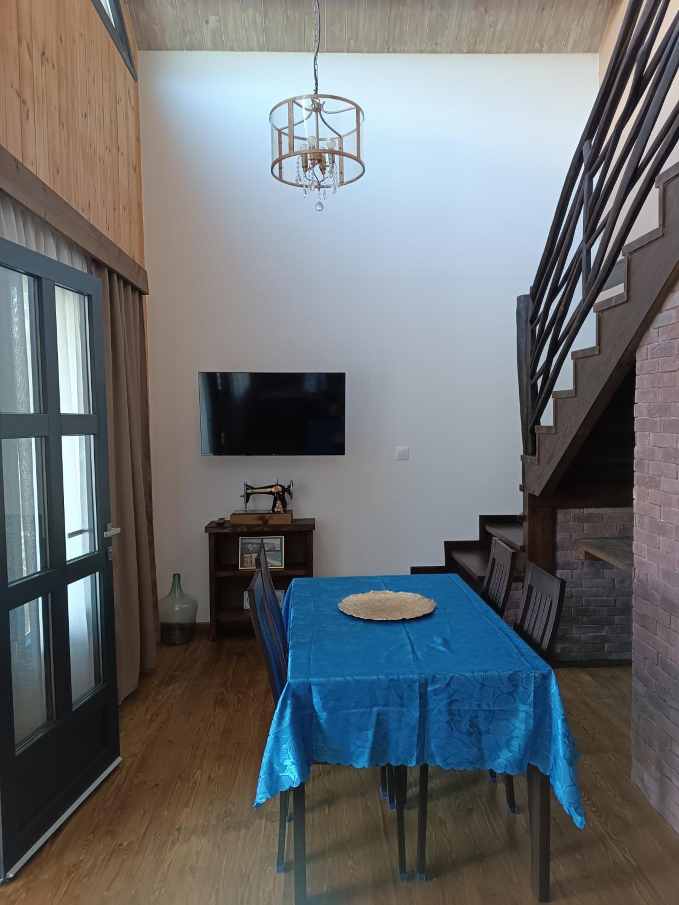 Kartalia wooden maisonette