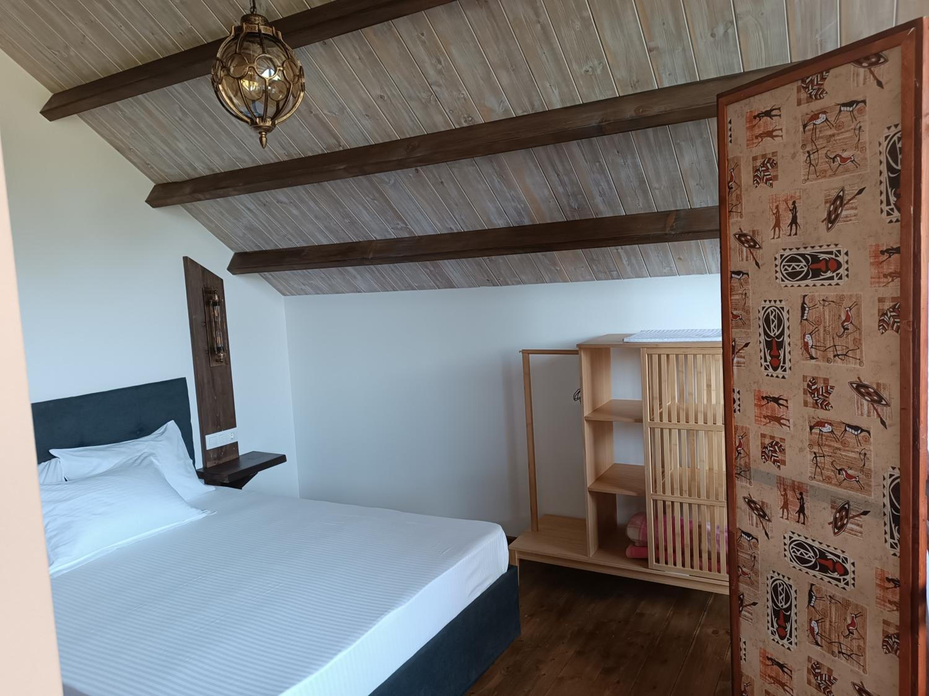 Kartalia wooden maisonette