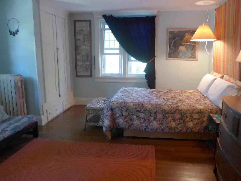 Morning Glory B n B Woodstock NY 2